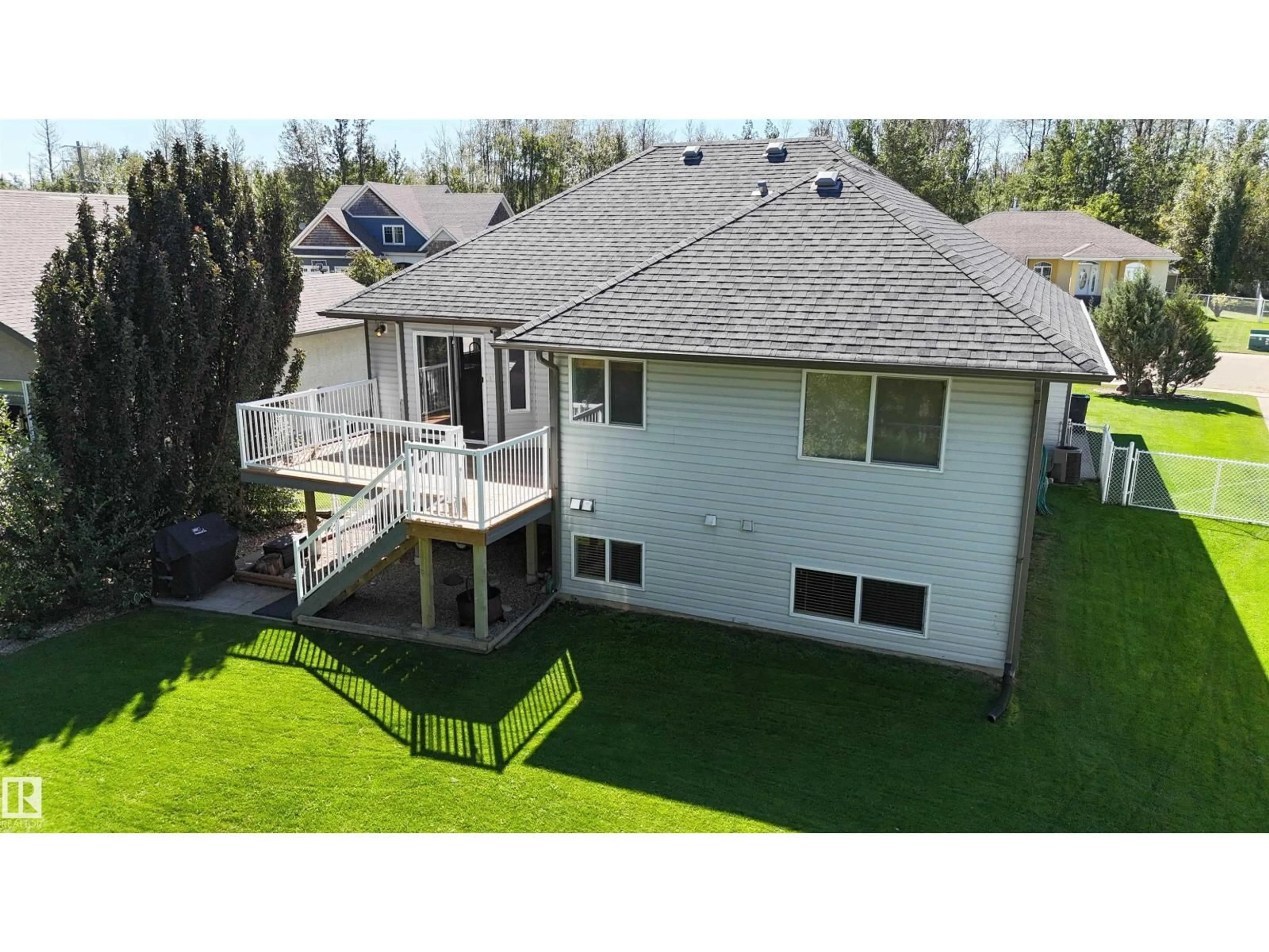 A pic from outside/outdoor area/front of a property/back of a property/a pic from drone, unknown for 4404 MADSEN AV, Drayton Valley Alberta T7A1T9