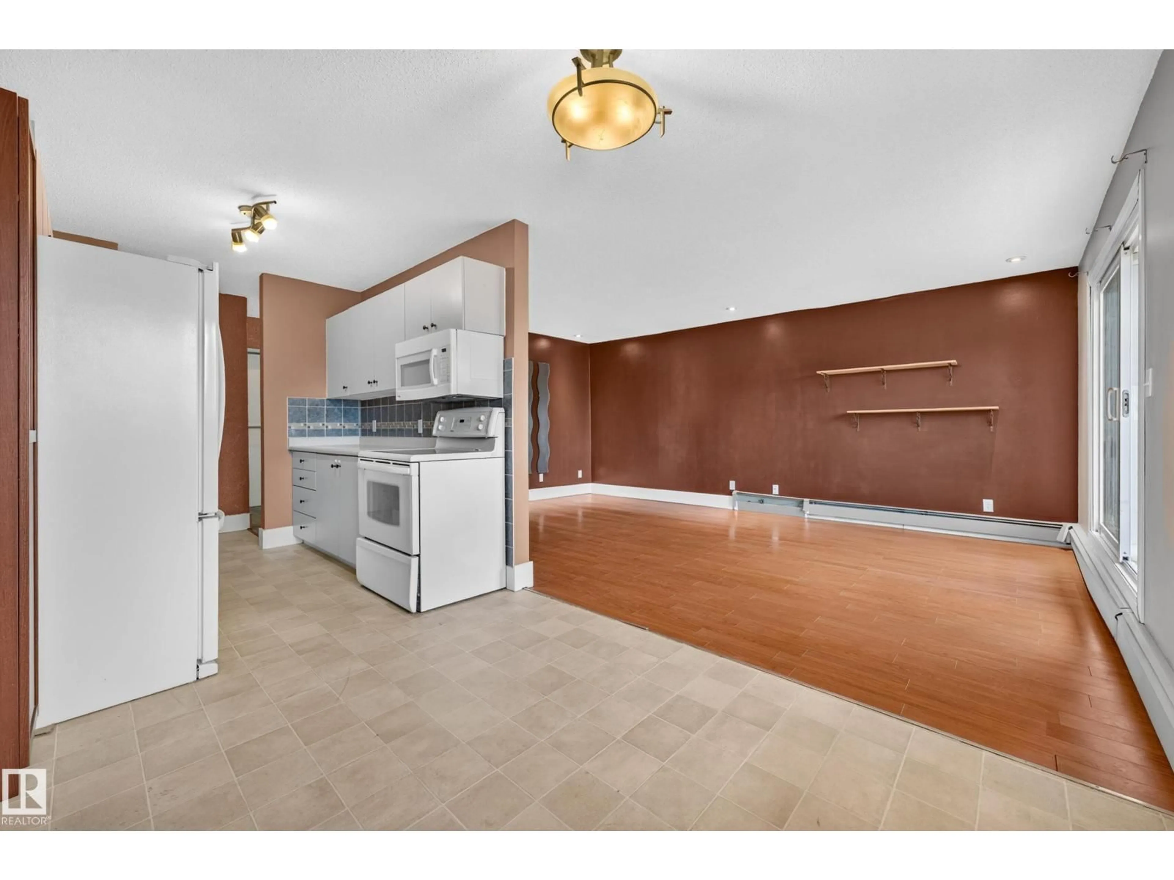 Standard kitchen, ceramic/tile floor for #7 - 13450 FORT RD, Edmonton Alberta T5A1C5