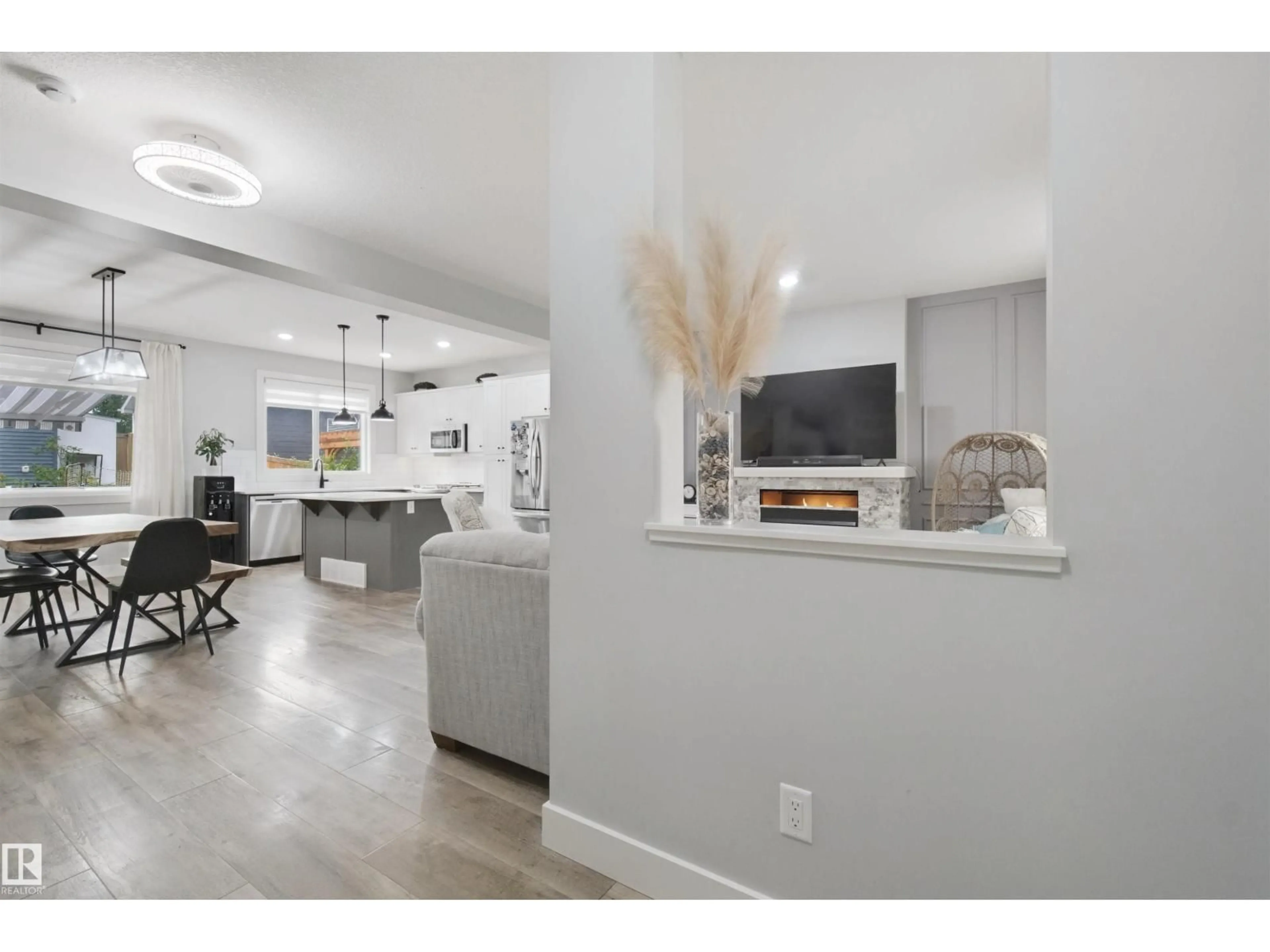 Open concept kitchen, unknown for 7603 SUMMERSIDE GRANDE BV, Edmonton Alberta T6X0V2