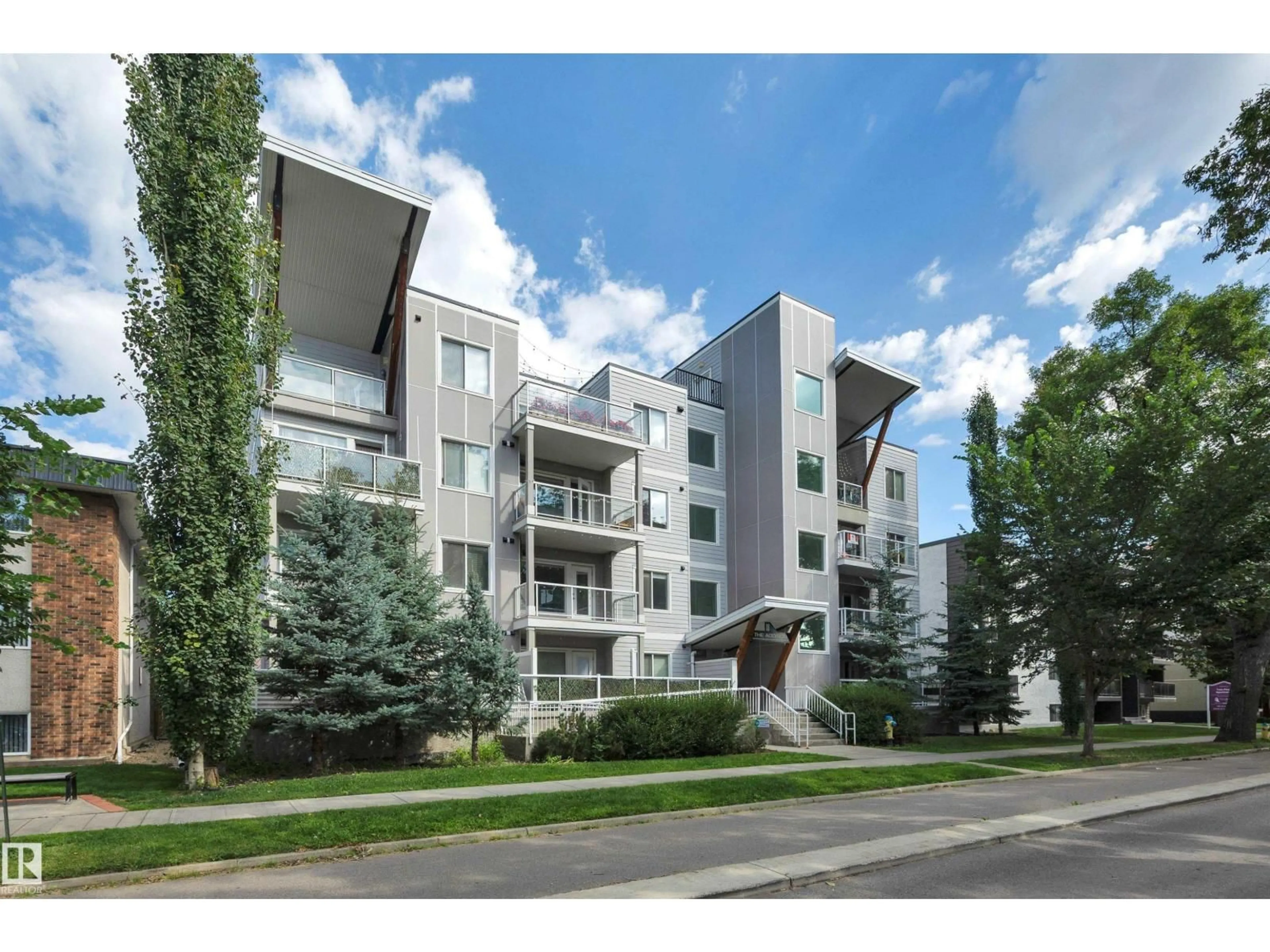 Unknown for 105 - 10030 83 AV, Edmonton Alberta T6E2C2