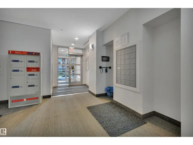 105 - 10030 83 AV, Edmonton 4