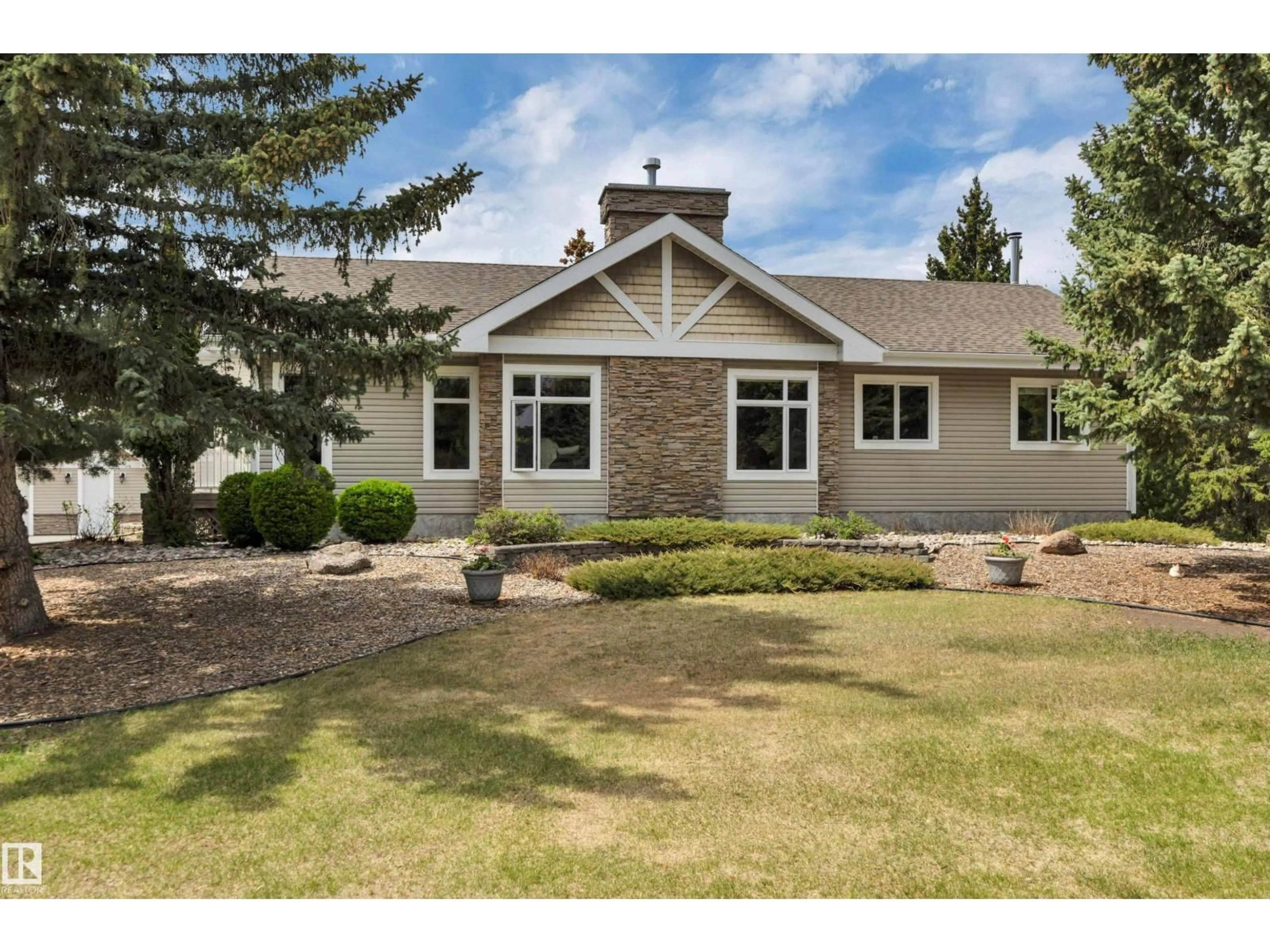 Home with vinyl exterior material, street for 233 - 464012 A RGE ROAD ROAD, Rural Wetaskiwin County Alberta T9A1X1
