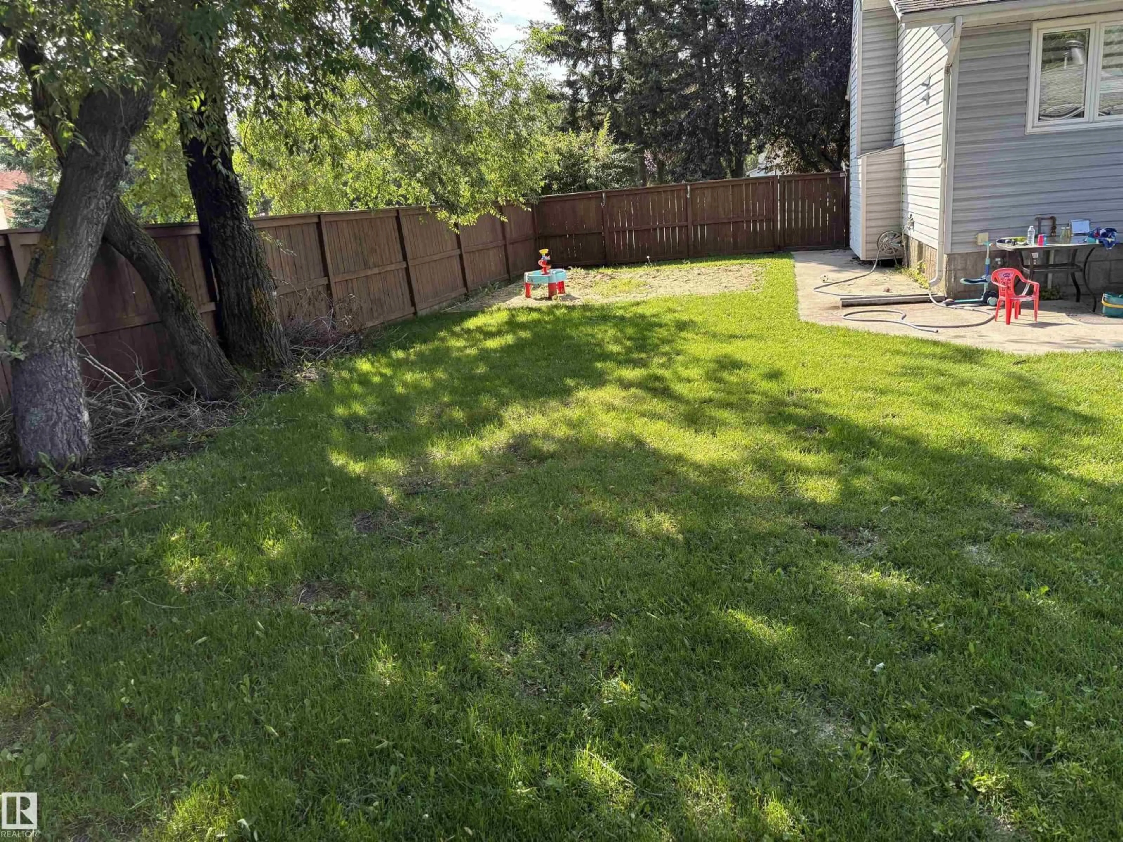 A pic from outside/outdoor area/front of a property/back of a property/a pic from drone, unknown for 4703 59 ST, Cold Lake Alberta T9M1T8