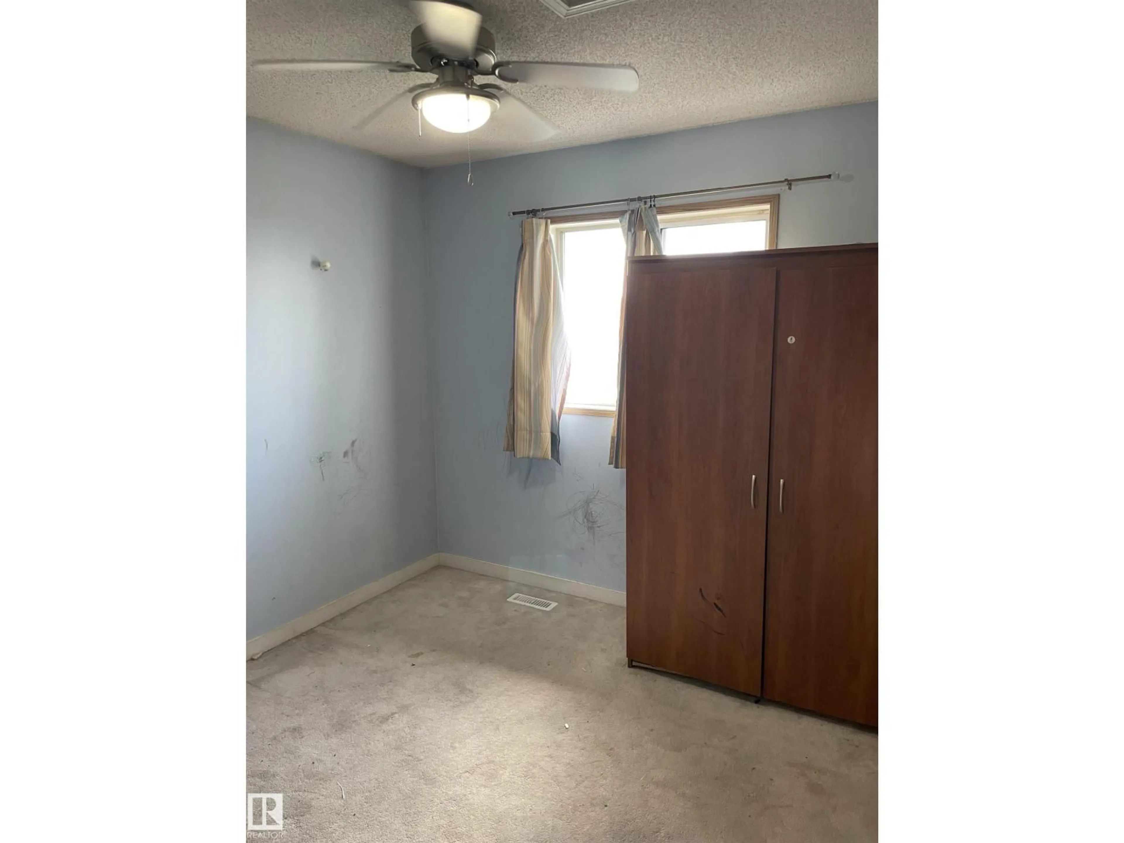 A pic of a room for 1408 JEFFERYS CR, Edmonton Alberta T6L6T4