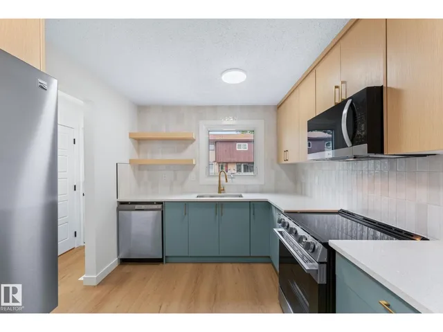 4 BELMEAD GARDENS, Edmonton 3