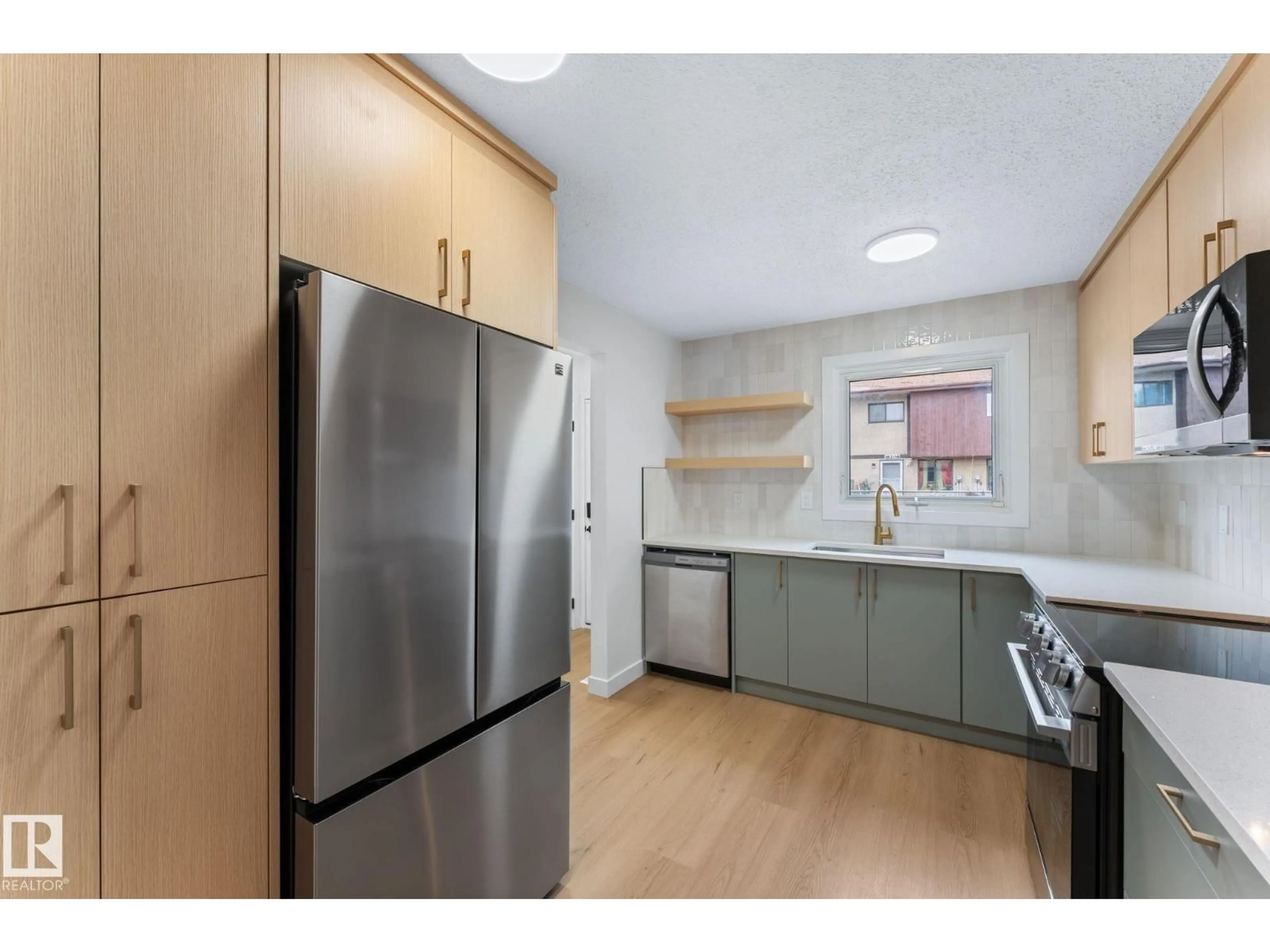 Standard kitchen, unknown for 4 BELMEAD GARDENS, Edmonton Alberta T5T1J1
