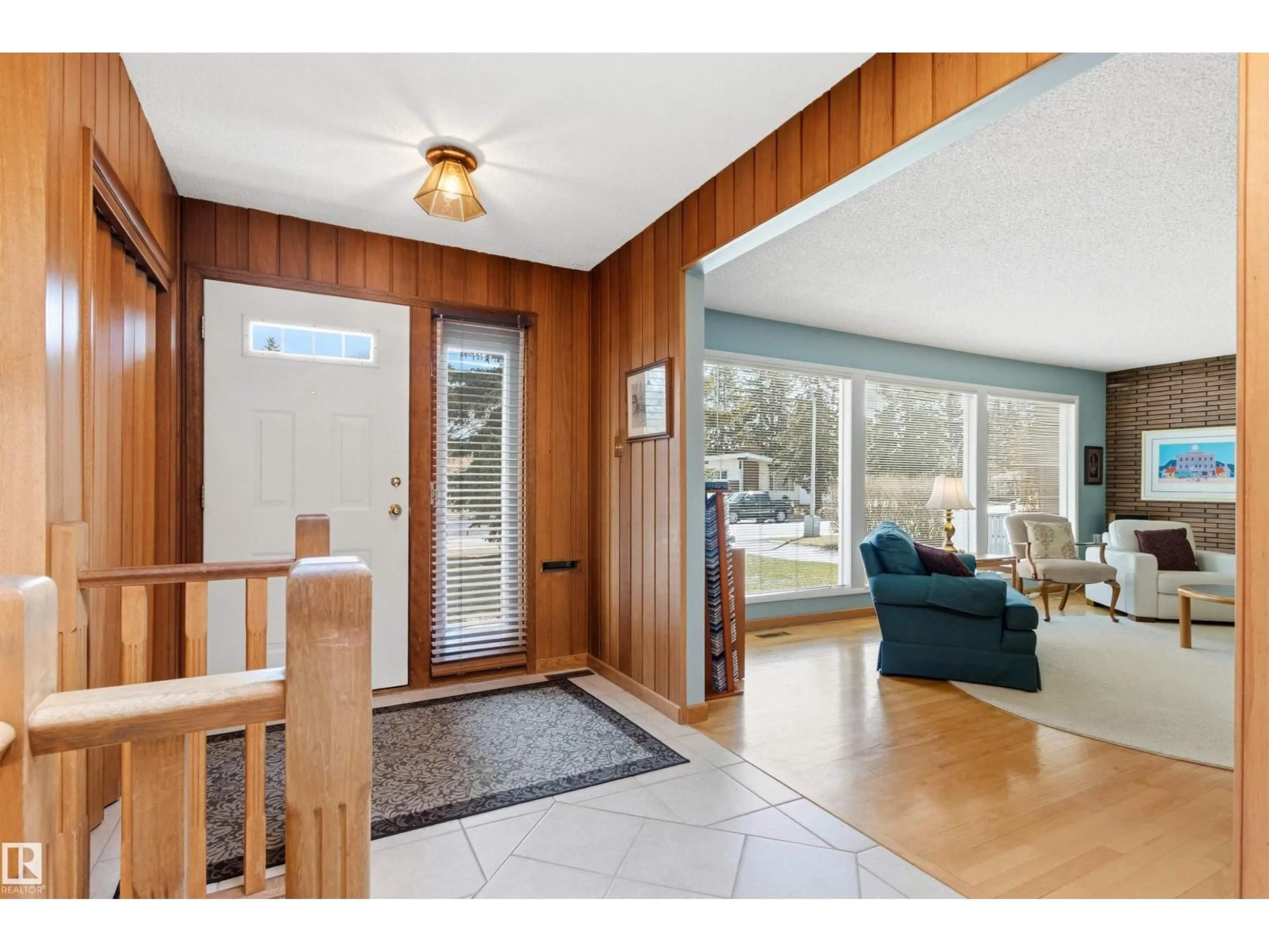 Indoor entryway for 6308 131 ST NW, Edmonton Alberta T6H3Y3