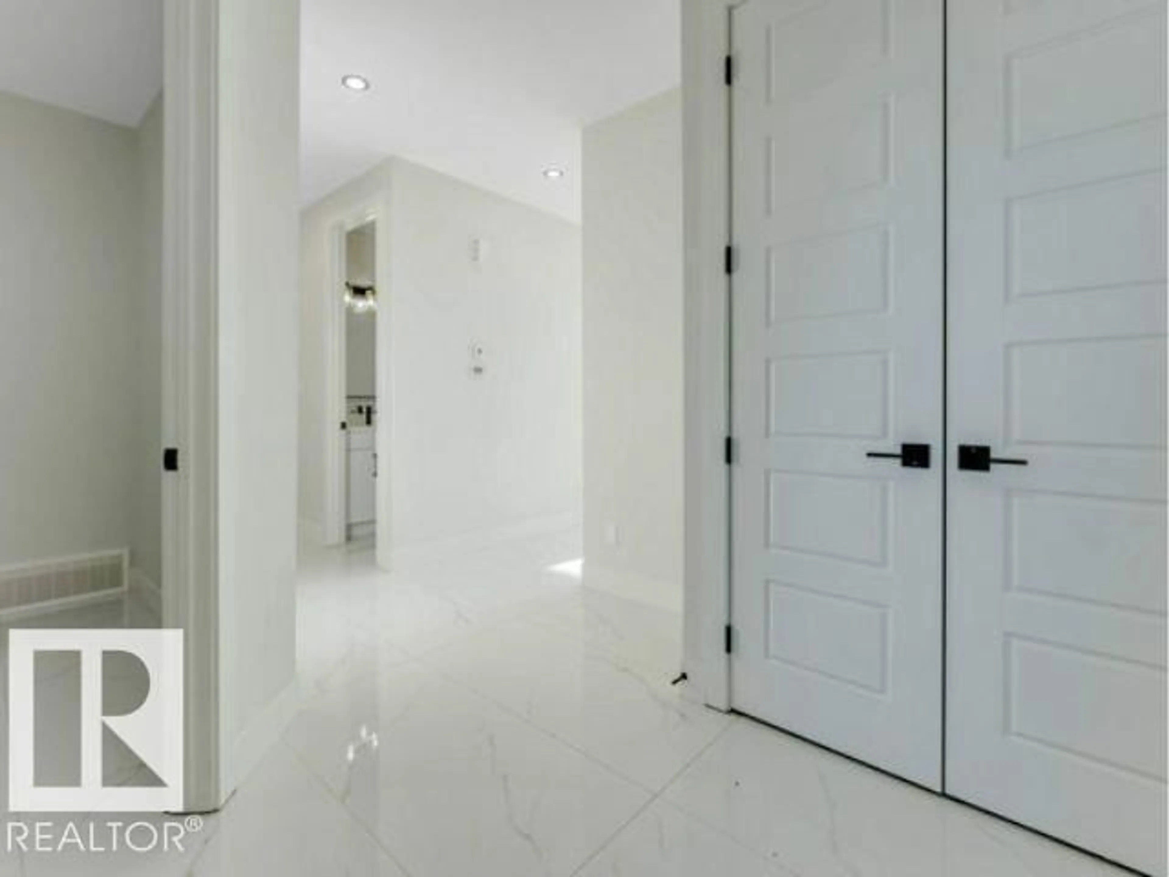 Indoor foyer for 4319 36 ST, Beaumont Alberta T4X3G8