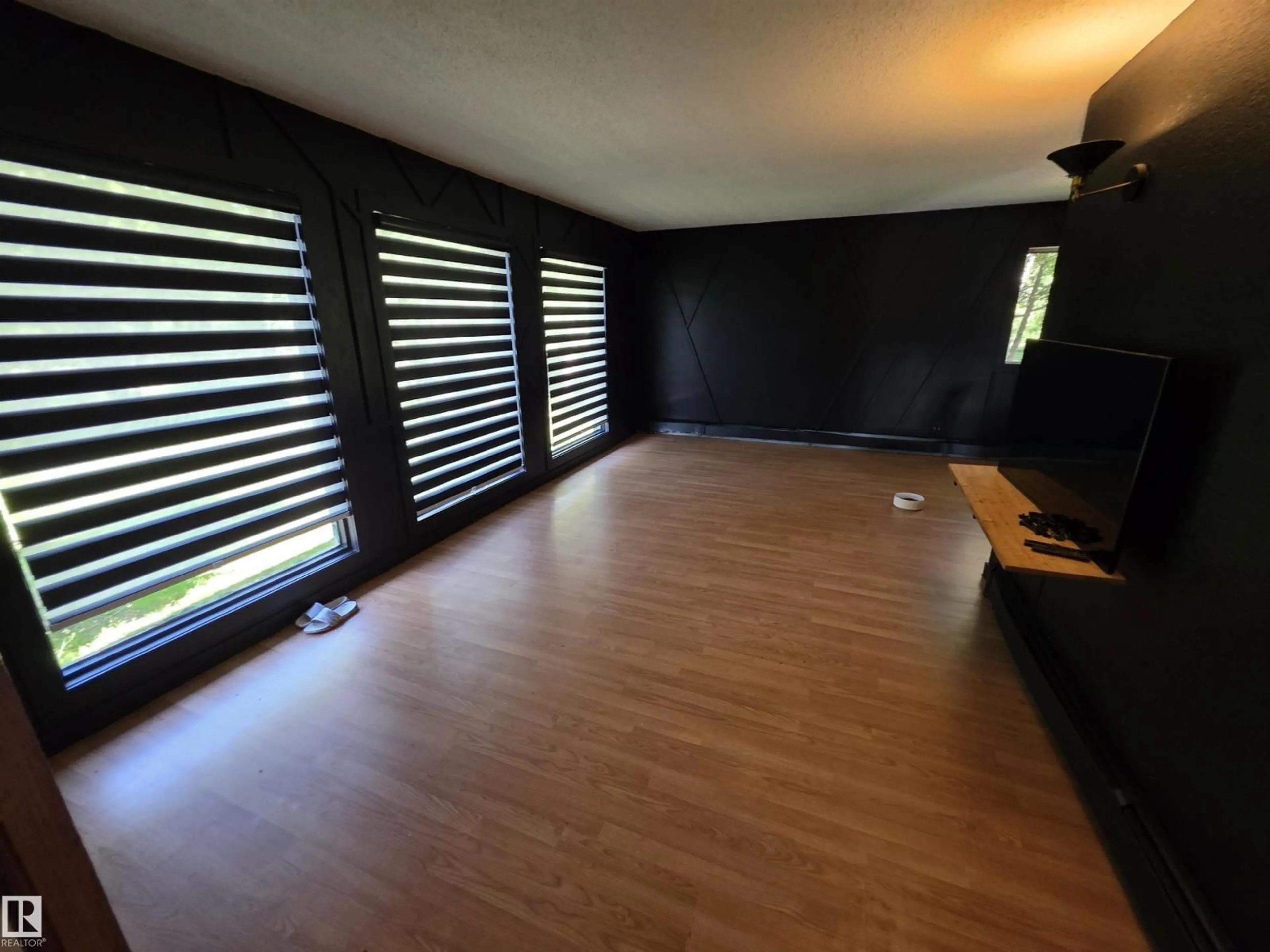 A pic of a room for 33 27317 TWP RD 522, Rural Parkland County Alberta T7X3S3