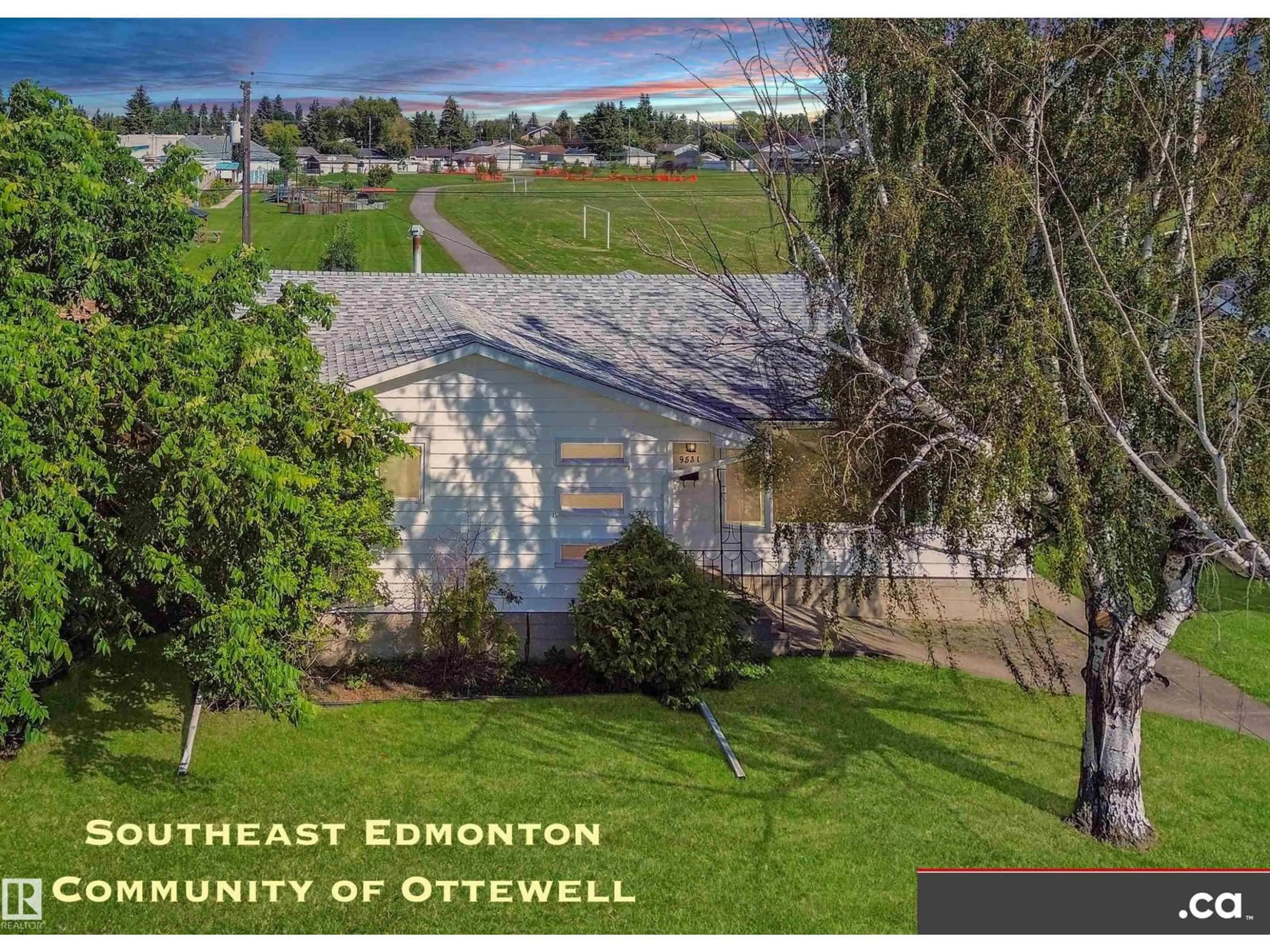 A pic from outside/outdoor area/front of a property/back of a property/a pic from drone, street for 9531 74 ST, Edmonton Alberta T6B2B7