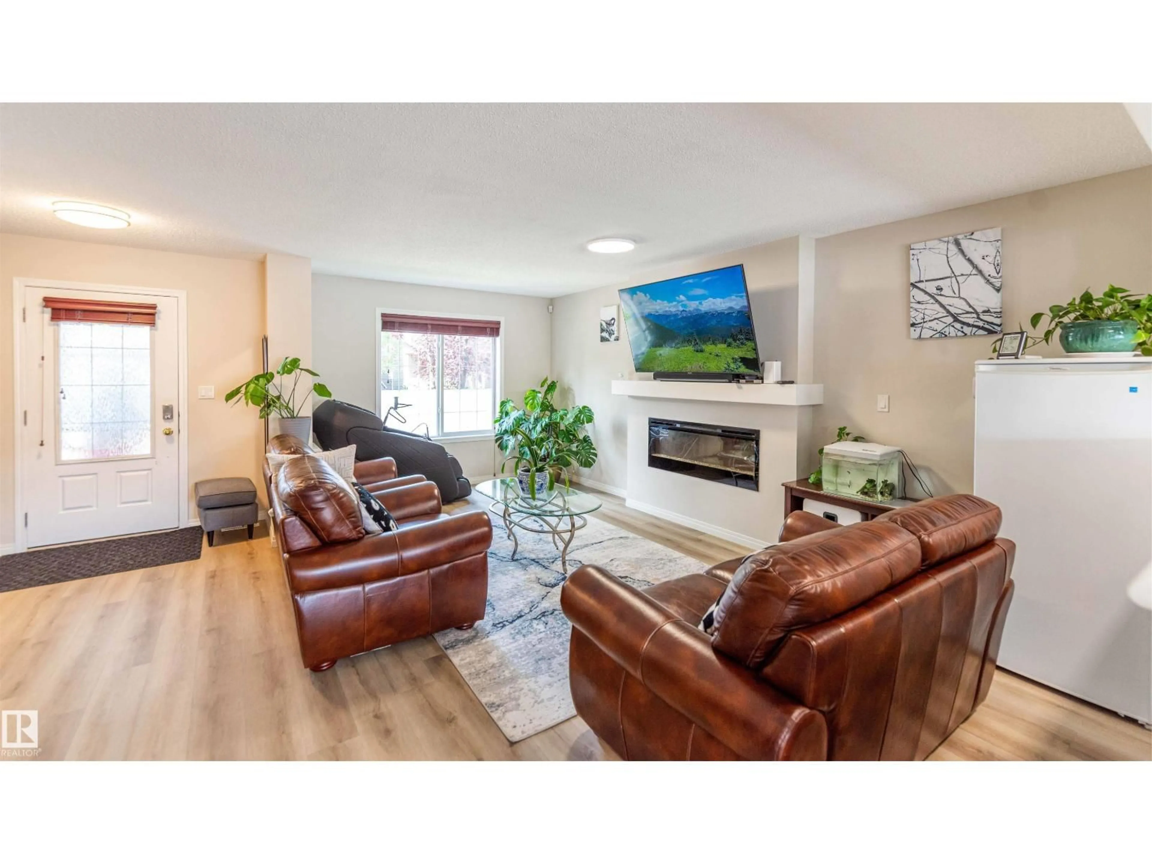 Living room with furniture, unknown for 8527 ELLIS LINK NW, Edmonton Alberta T6M0P5