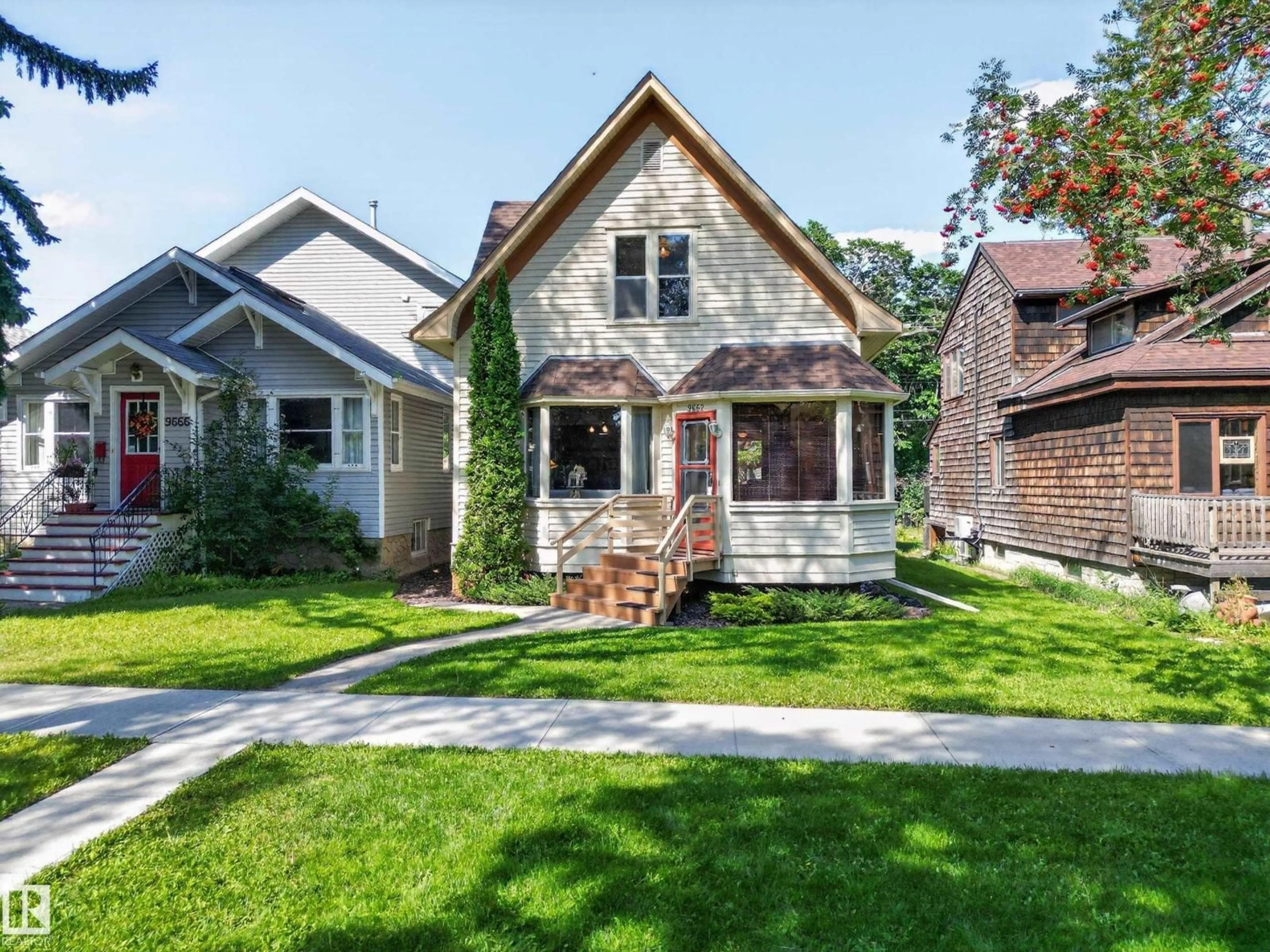 Home with brick exterior material, street for 9662 85 AV, Edmonton Alberta T6C1H4