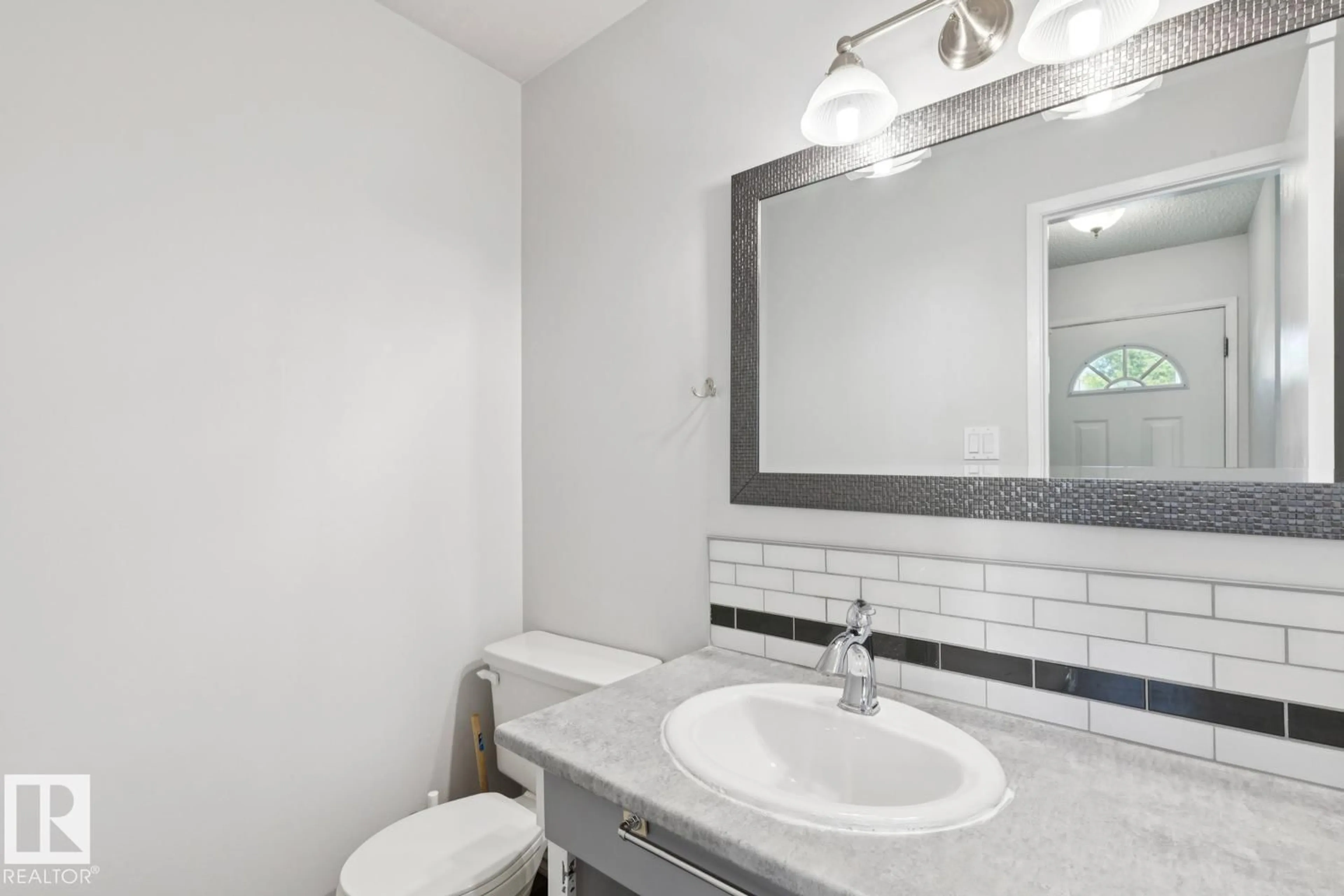 Standard bathroom, ceramic/tile floor for NW - 6356 184 ST, Edmonton Alberta T5T2N8