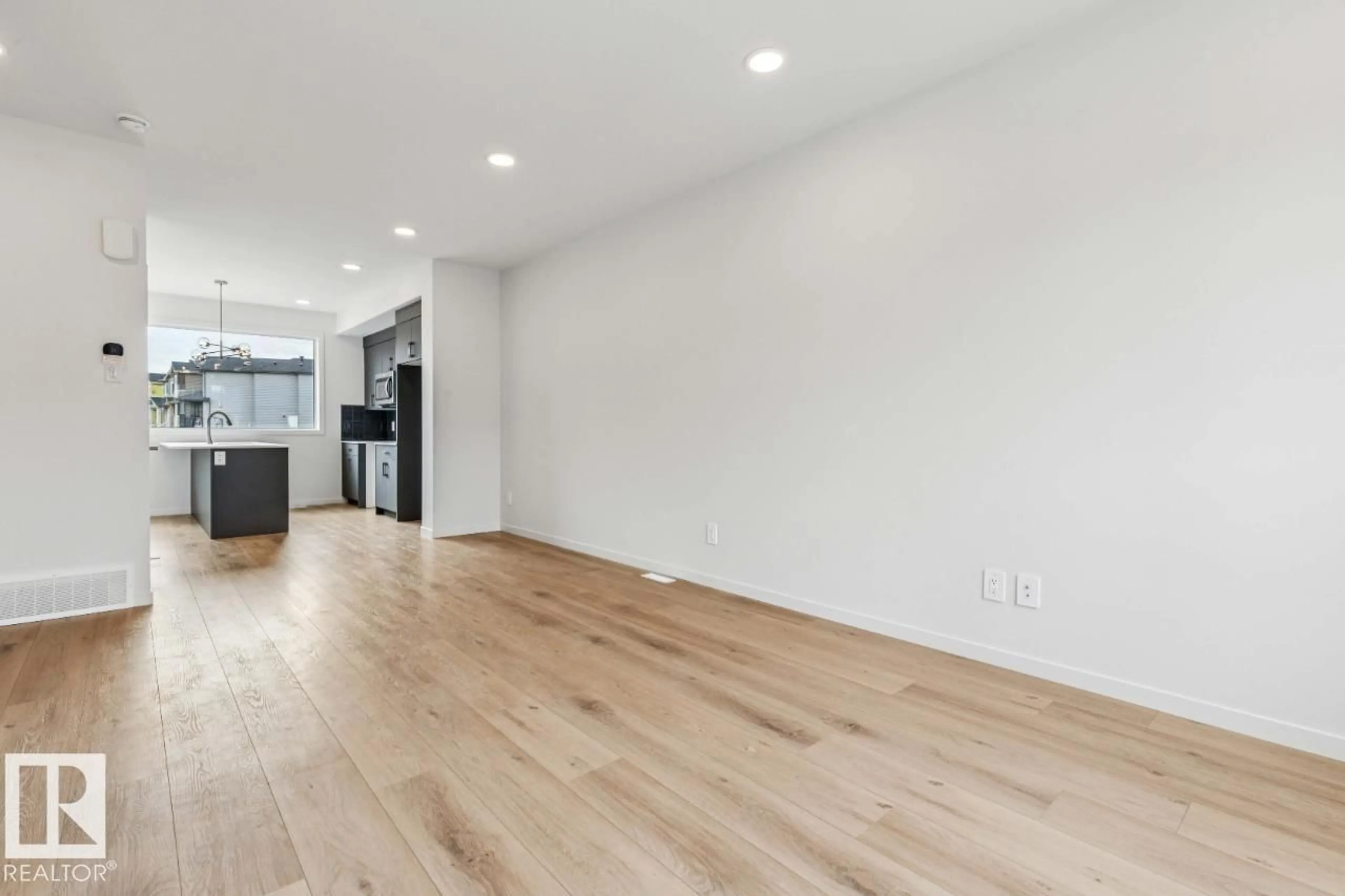 A pic of a room for 8024 228 ST, Edmonton Alberta T5T5X7