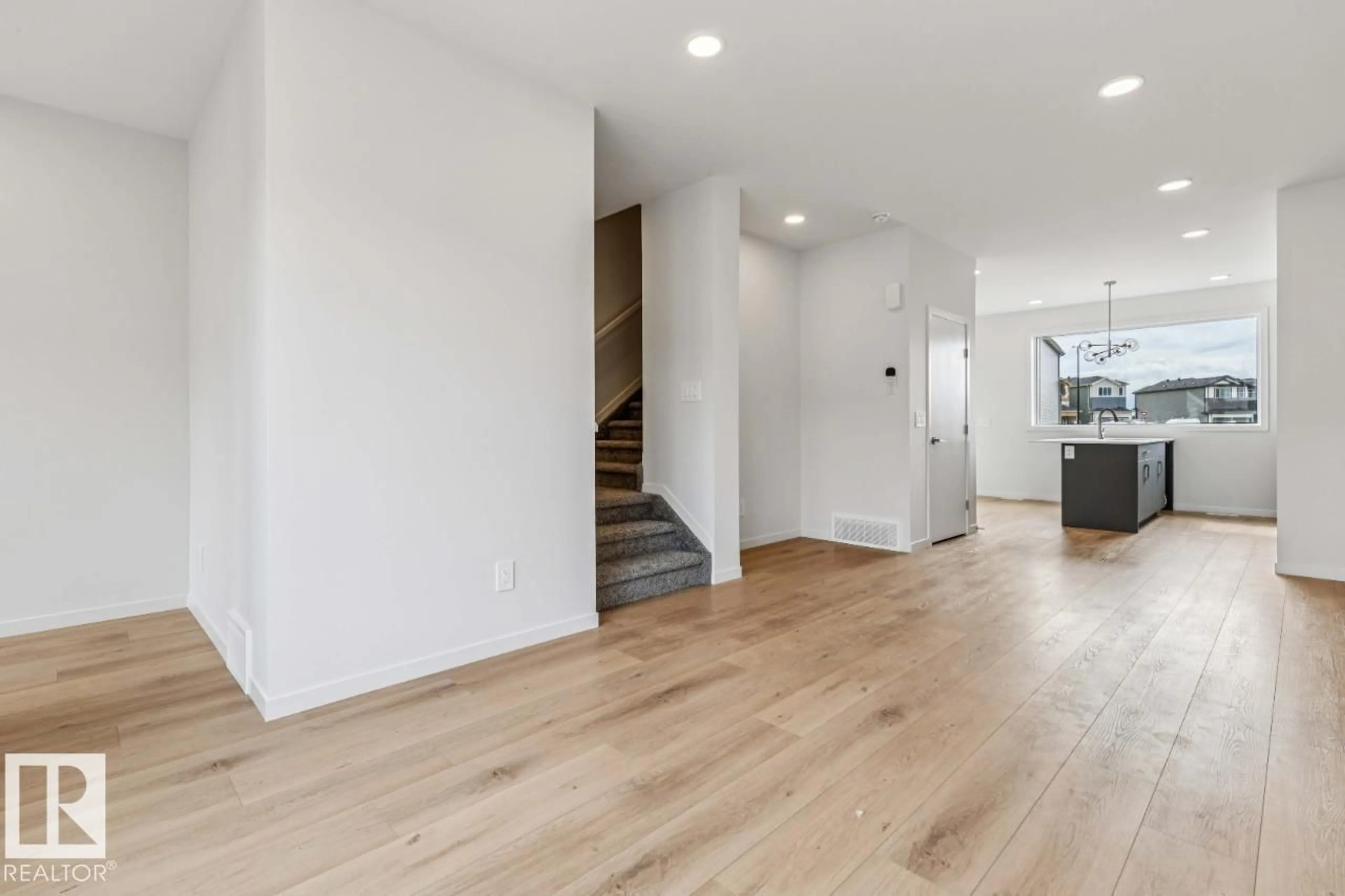 Indoor entryway for 8024 228 ST, Edmonton Alberta T5T5X7