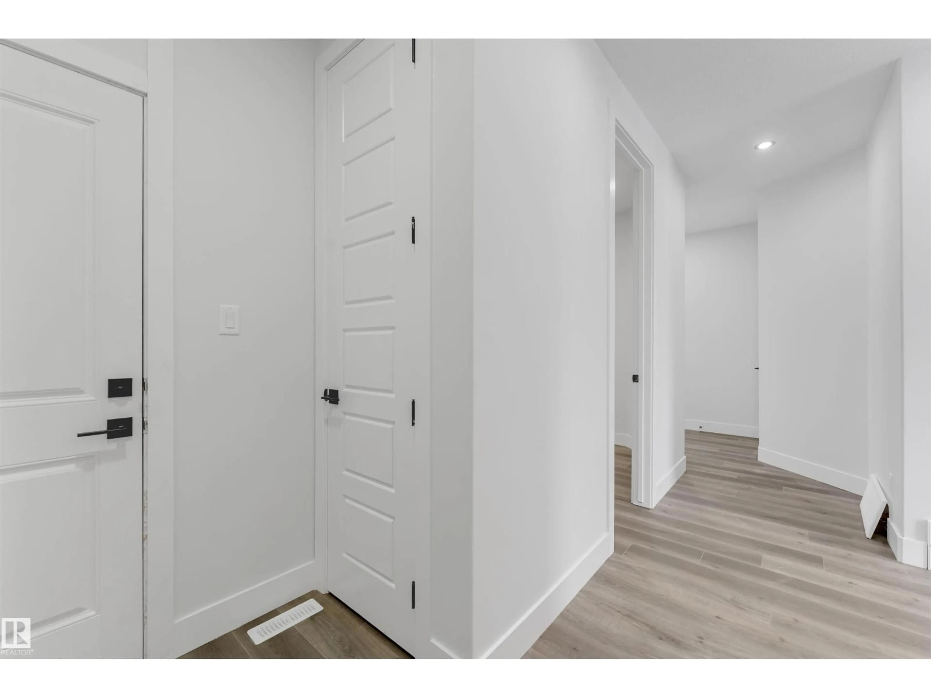 Indoor entryway for 4310 36 ST, Beaumont Alberta T4X3G8