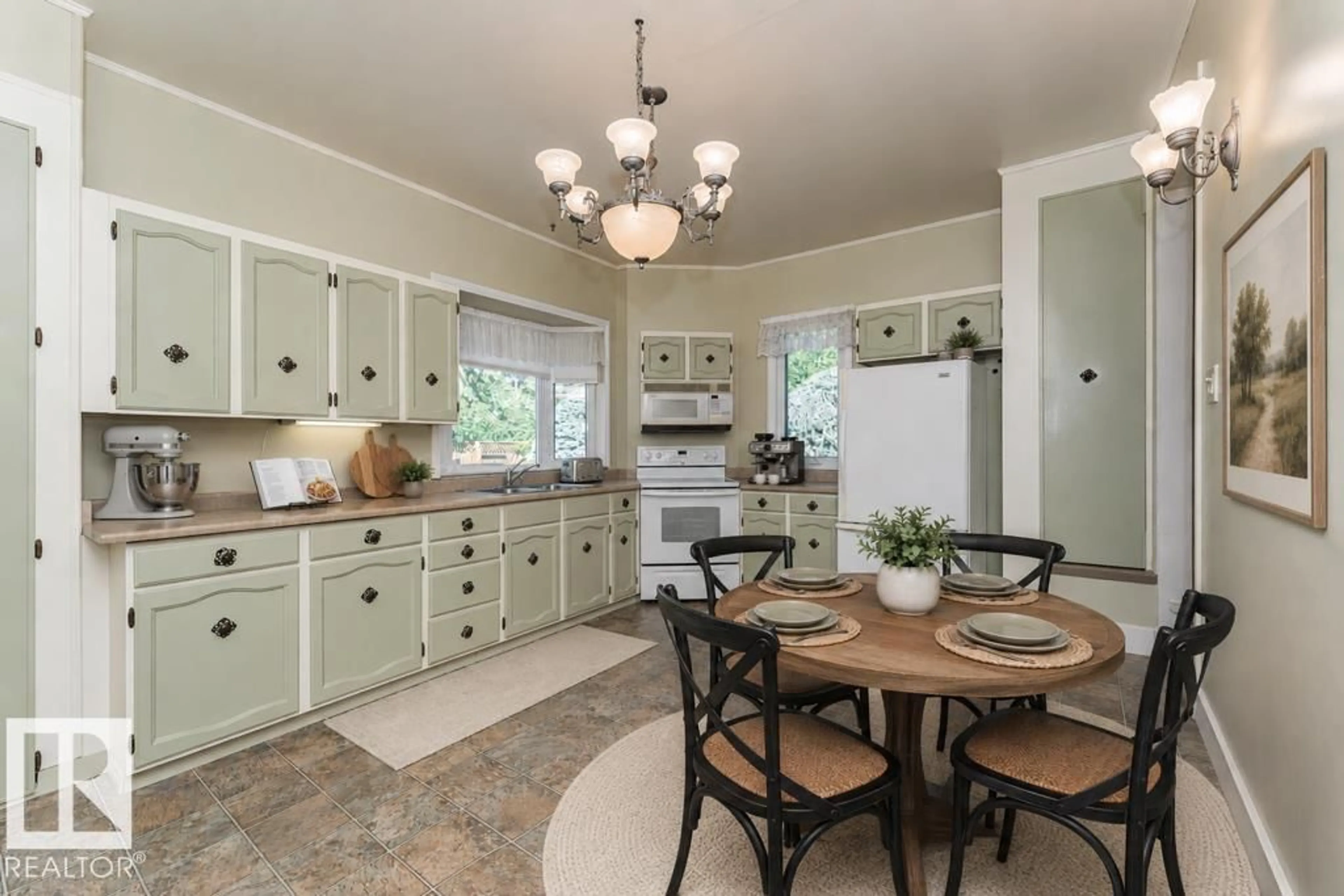 Open concept kitchen, ceramic/tile floor for 4 JUBILEE DR, Fort Saskatchewan Alberta T8L2L8