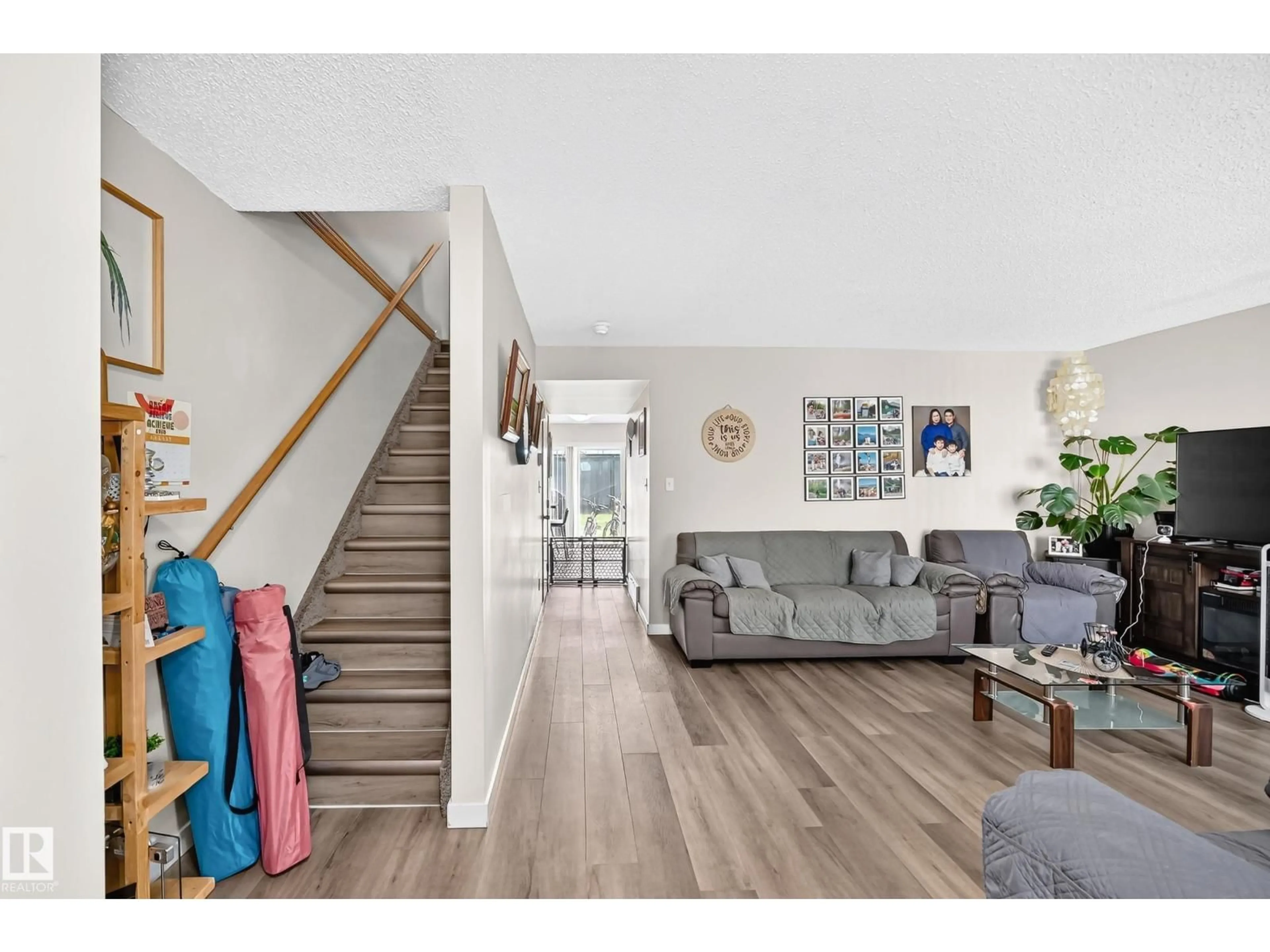 Indoor entryway for 180 - 171 BRIDGEPORT BV, Leduc Alberta T9E8S1