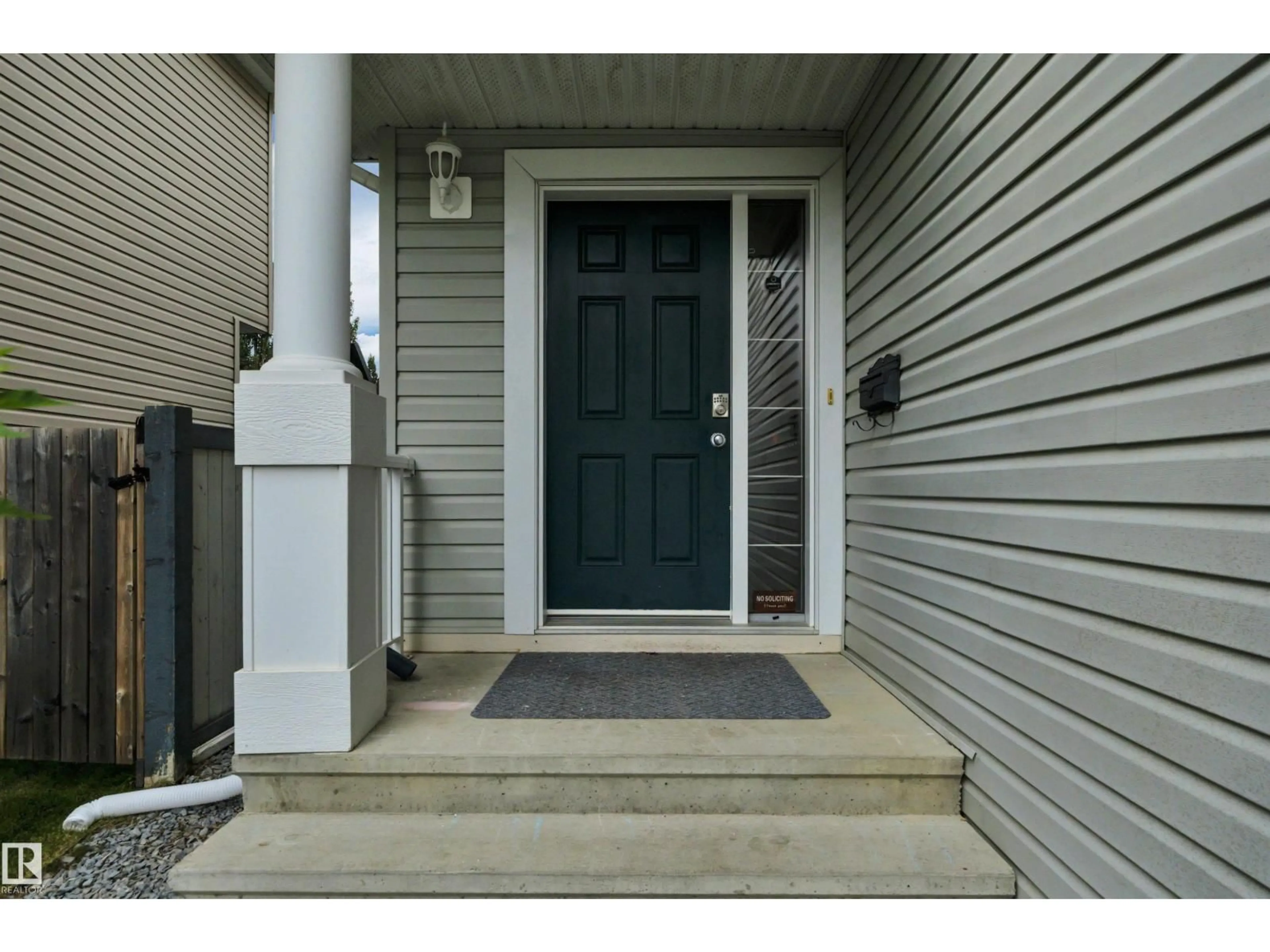 Indoor entryway for SW - 3080 SPENCE WD, Edmonton Alberta T6X0A5