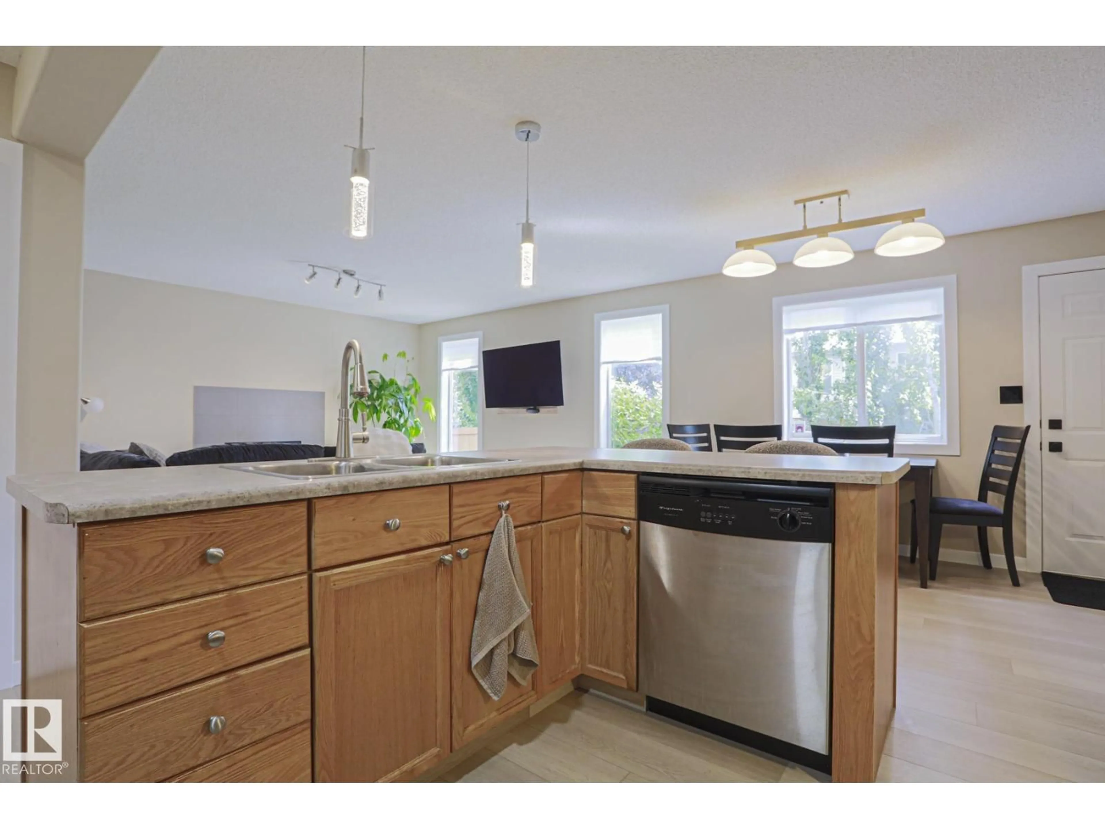 Open concept kitchen, unknown for 8 ERINWOODS PL, St. Albert Alberta T8N7B2