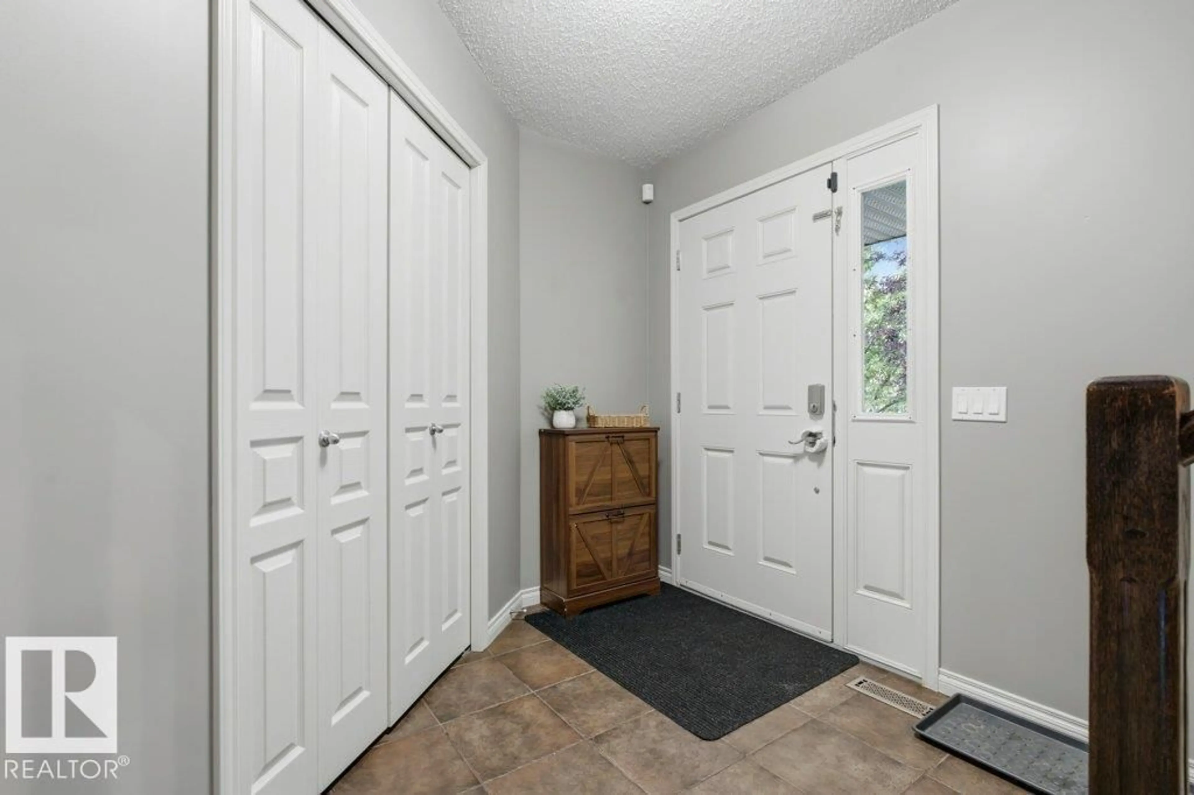Indoor entryway for 41 ASHTON GA, Spruce Grove Alberta T7X0H9