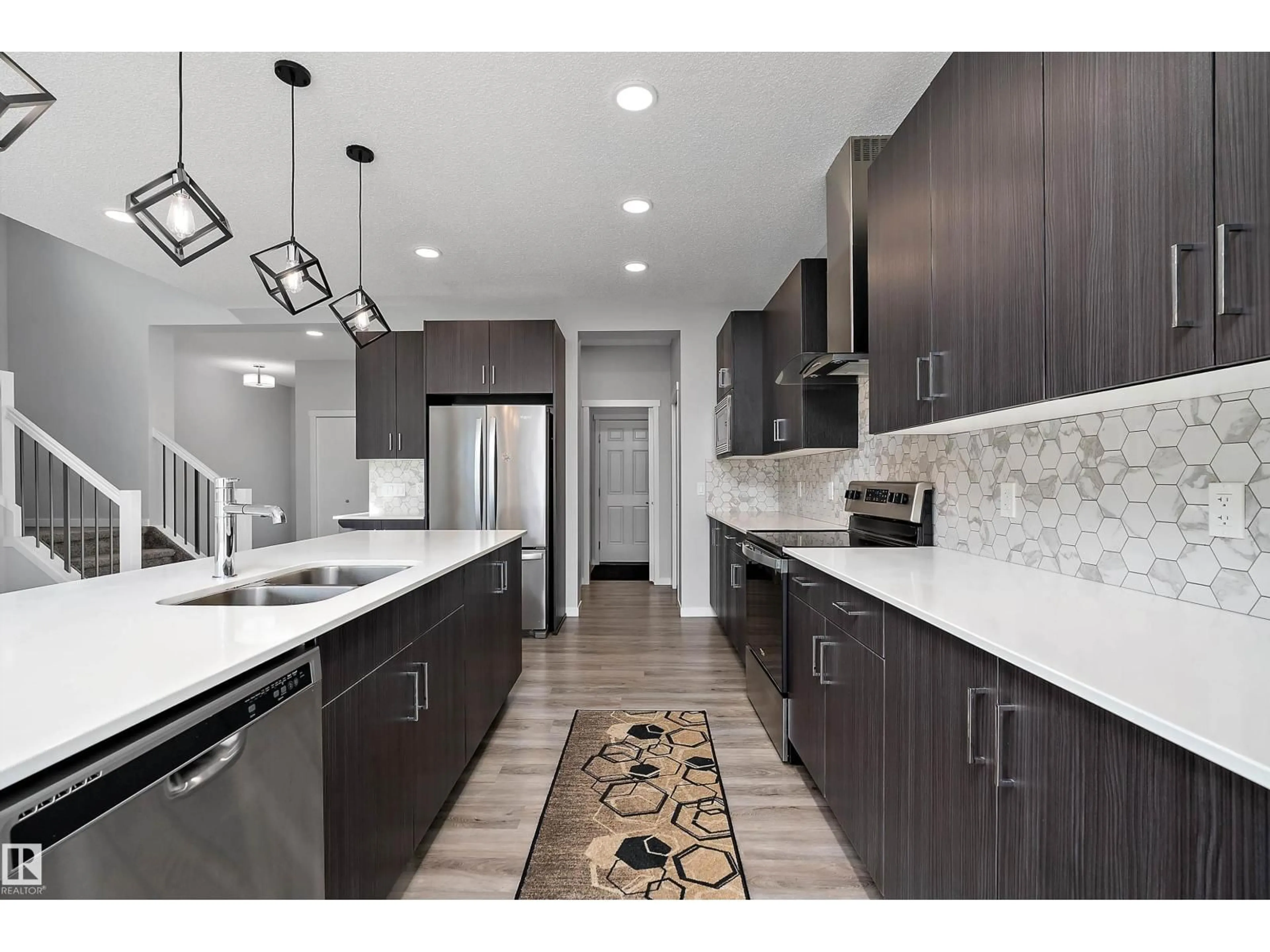 Open concept kitchen, ceramic/tile floor for NW - 9227 223 ST, Edmonton Alberta T5T7M1