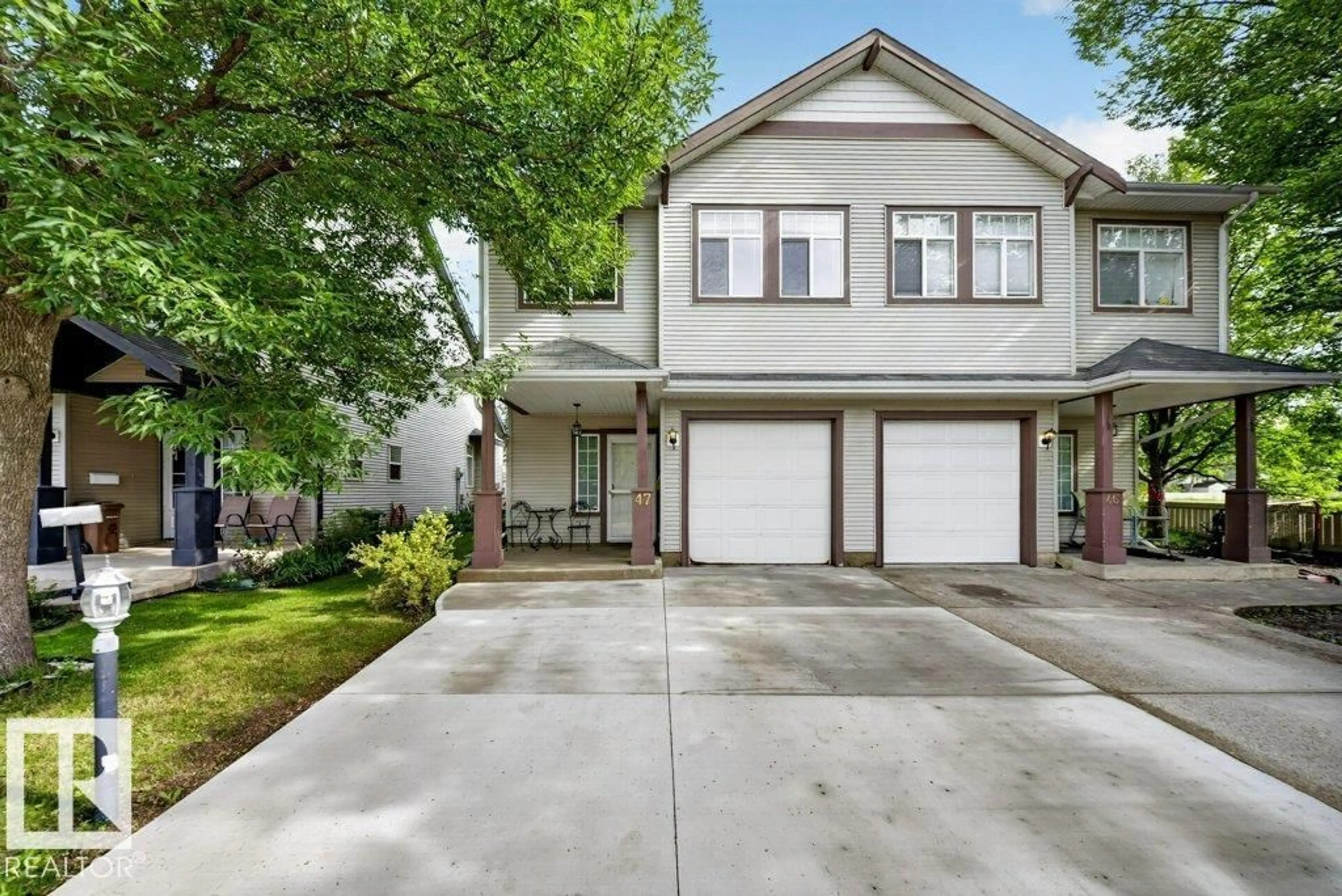 Home with vinyl exterior material, street for 30 - 47 LEVASSEUR RD, St. Albert Alberta T8N7A4