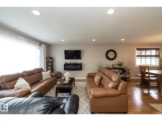 NW - 10623 75 ST, Edmonton 5