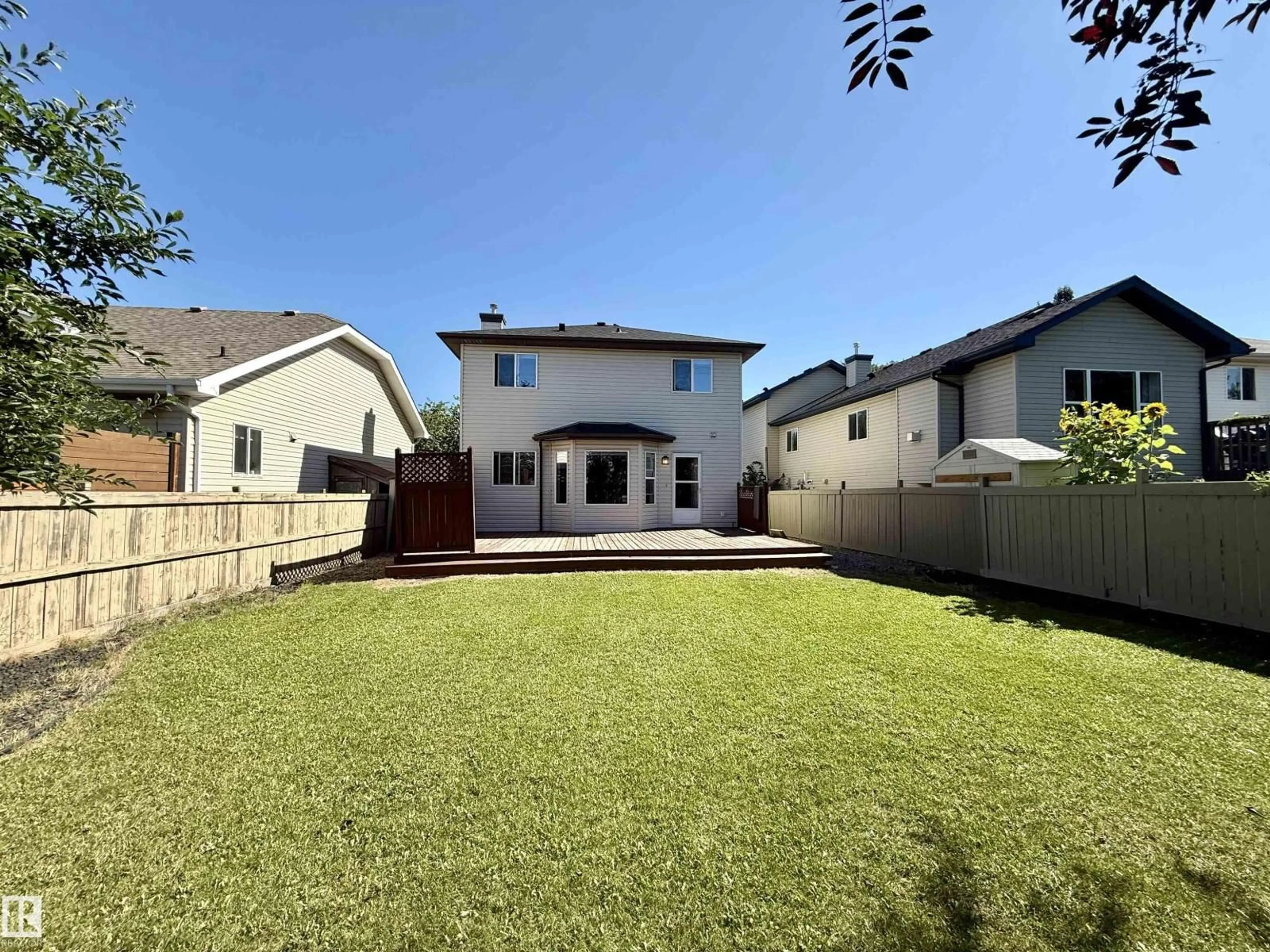 A pic from outside/outdoor area/front of a property/back of a property/a pic from drone, street for 76 BONIN CR, Beaumont Alberta T4X1R9