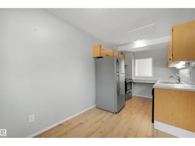 NW - 12080 25 AV, Edmonton 5