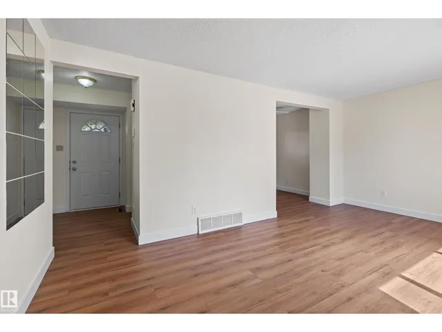NW - 18478 62B AV, Edmonton 5