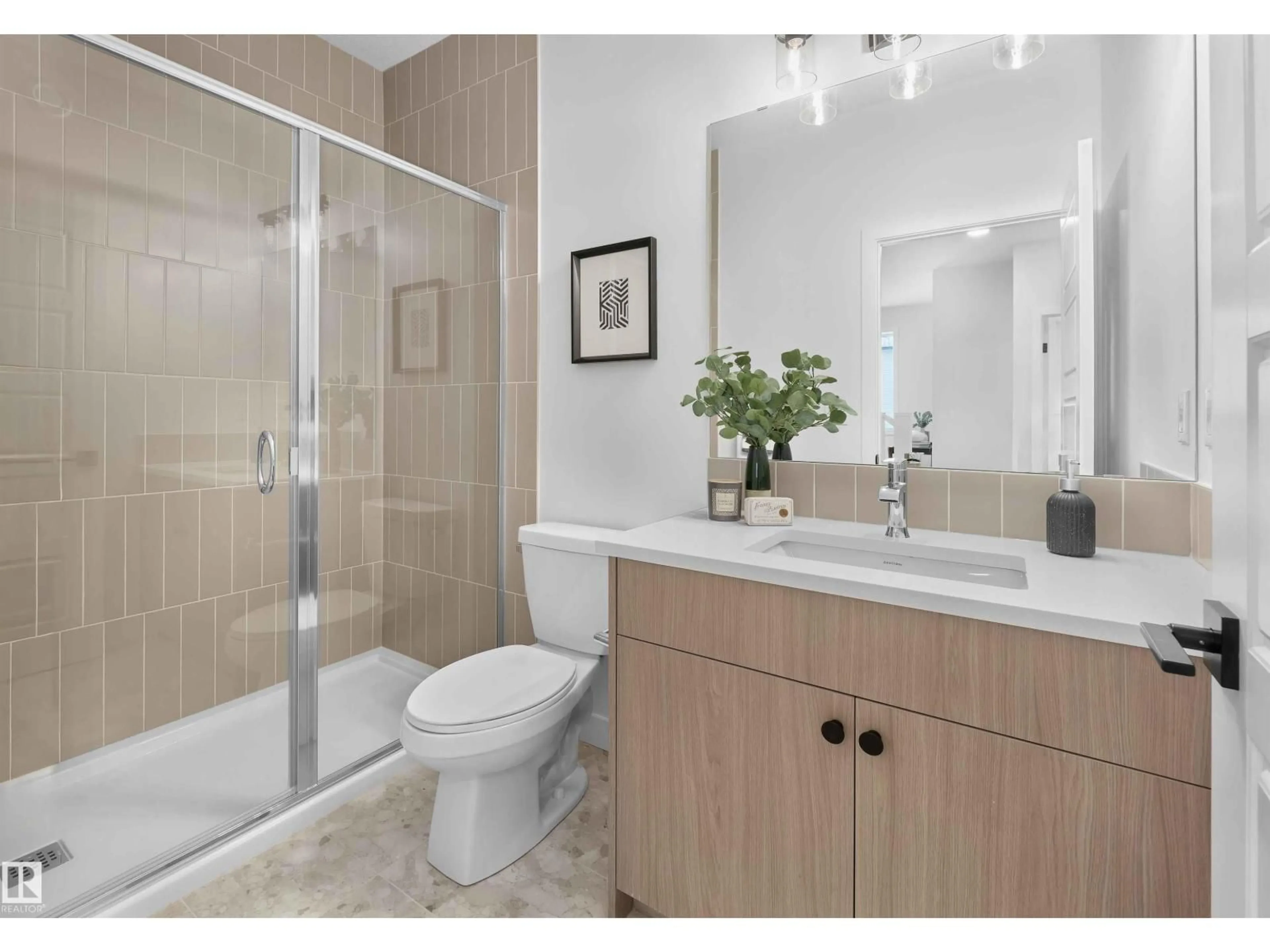 Standard bathroom, ceramic/tile floor for SW - 12532 34 AV, Edmonton Alberta T6W5Z8