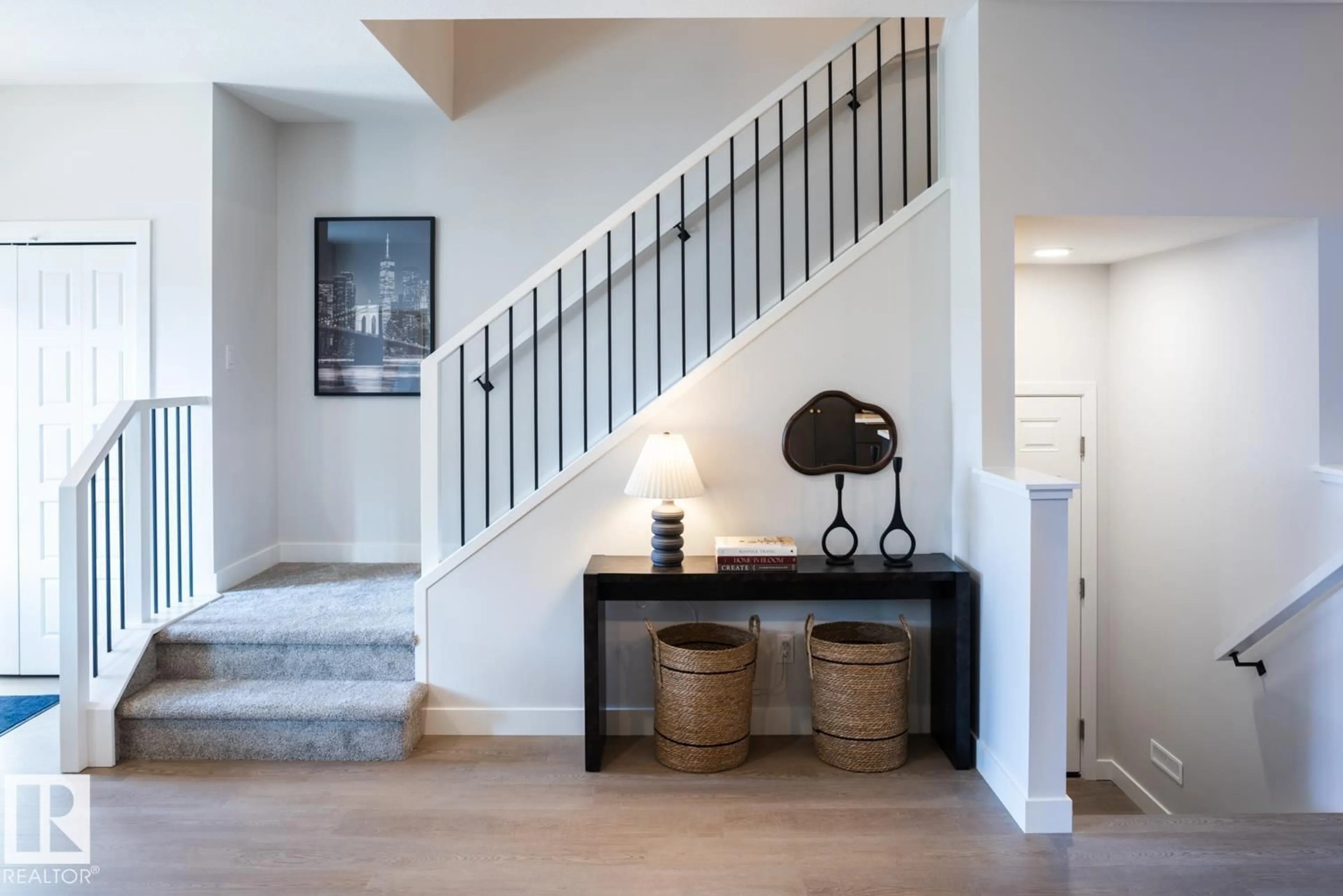 Indoor entryway for SW - 12531 34 AV, Edmonton Alberta T6W5Z8