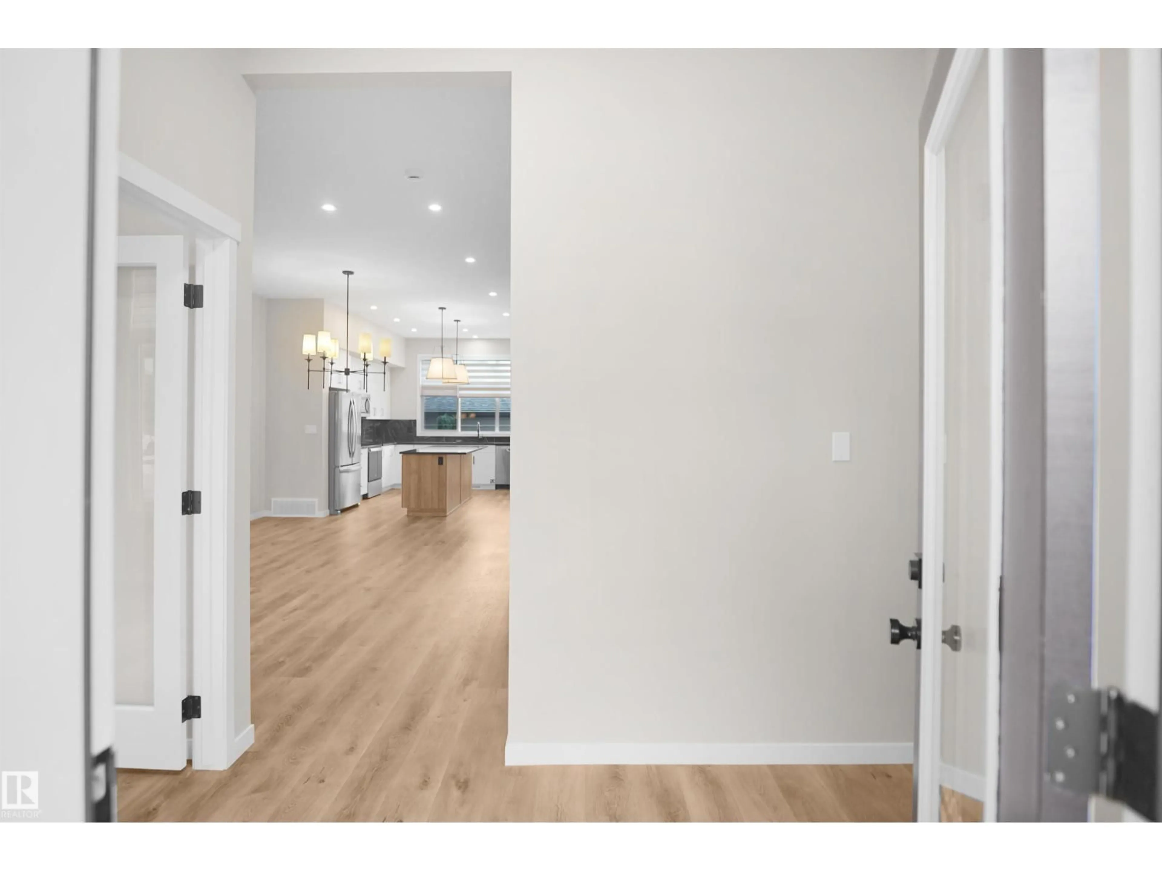 Indoor entryway for 7100 51 AV, Beaumont Alberta T4X3E5