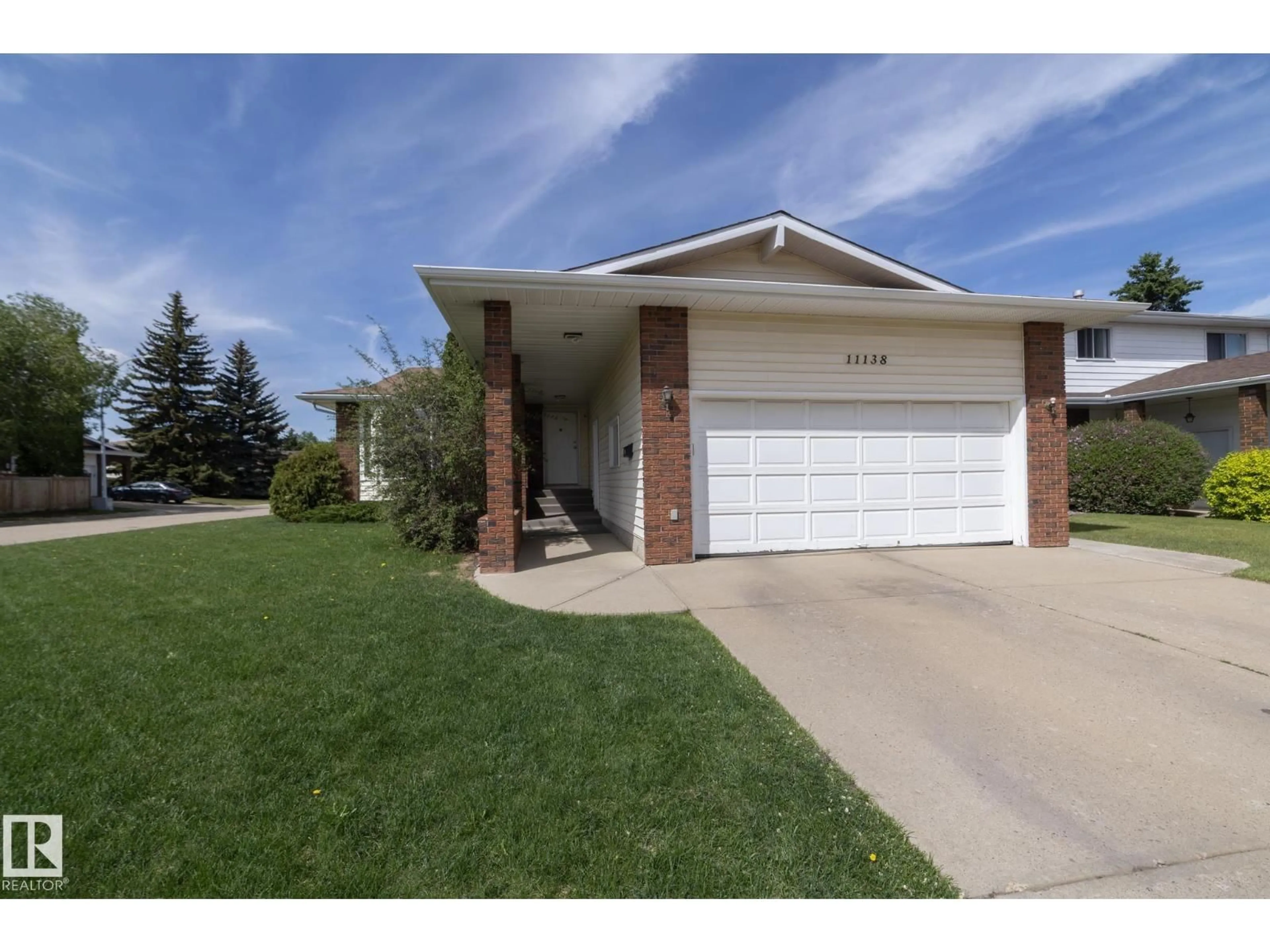 Unknown for 11138 30 AV, Edmonton Alberta T6J3Y6