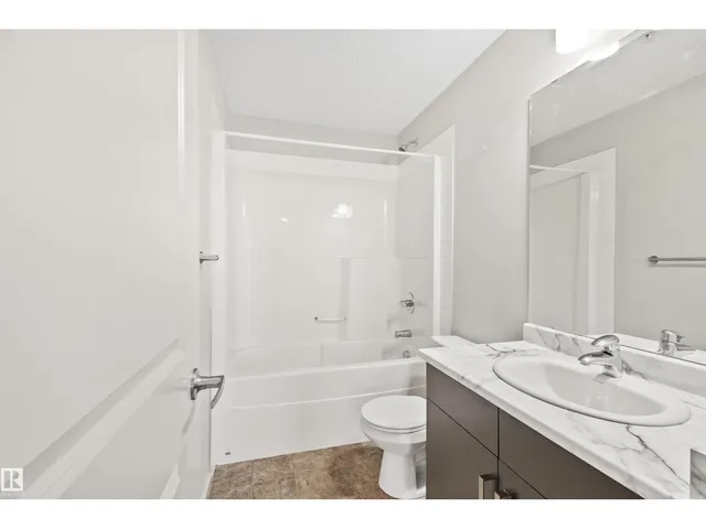 318 - 5521 7 AV SW, Edmonton 3