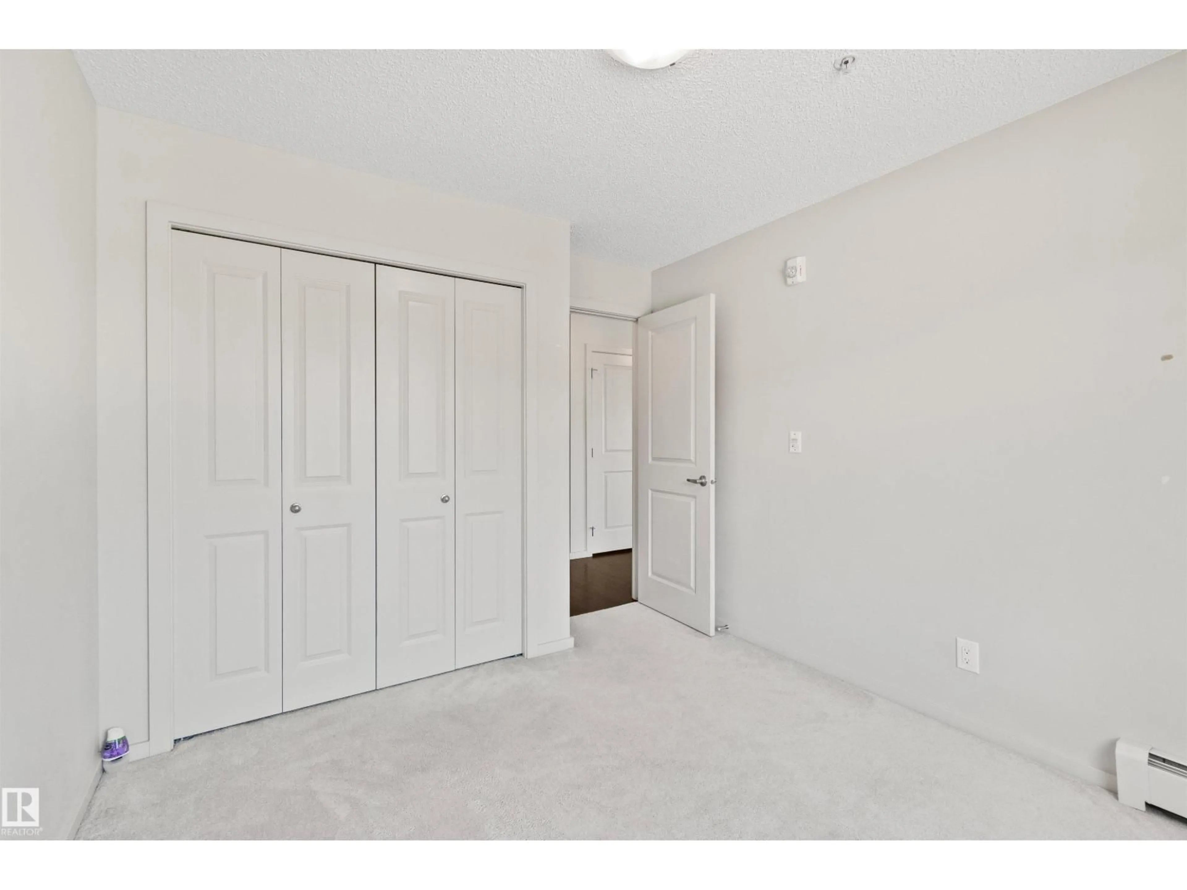 Unknown for 318 - 5521 7 AV SW, Edmonton Alberta T6X2A8