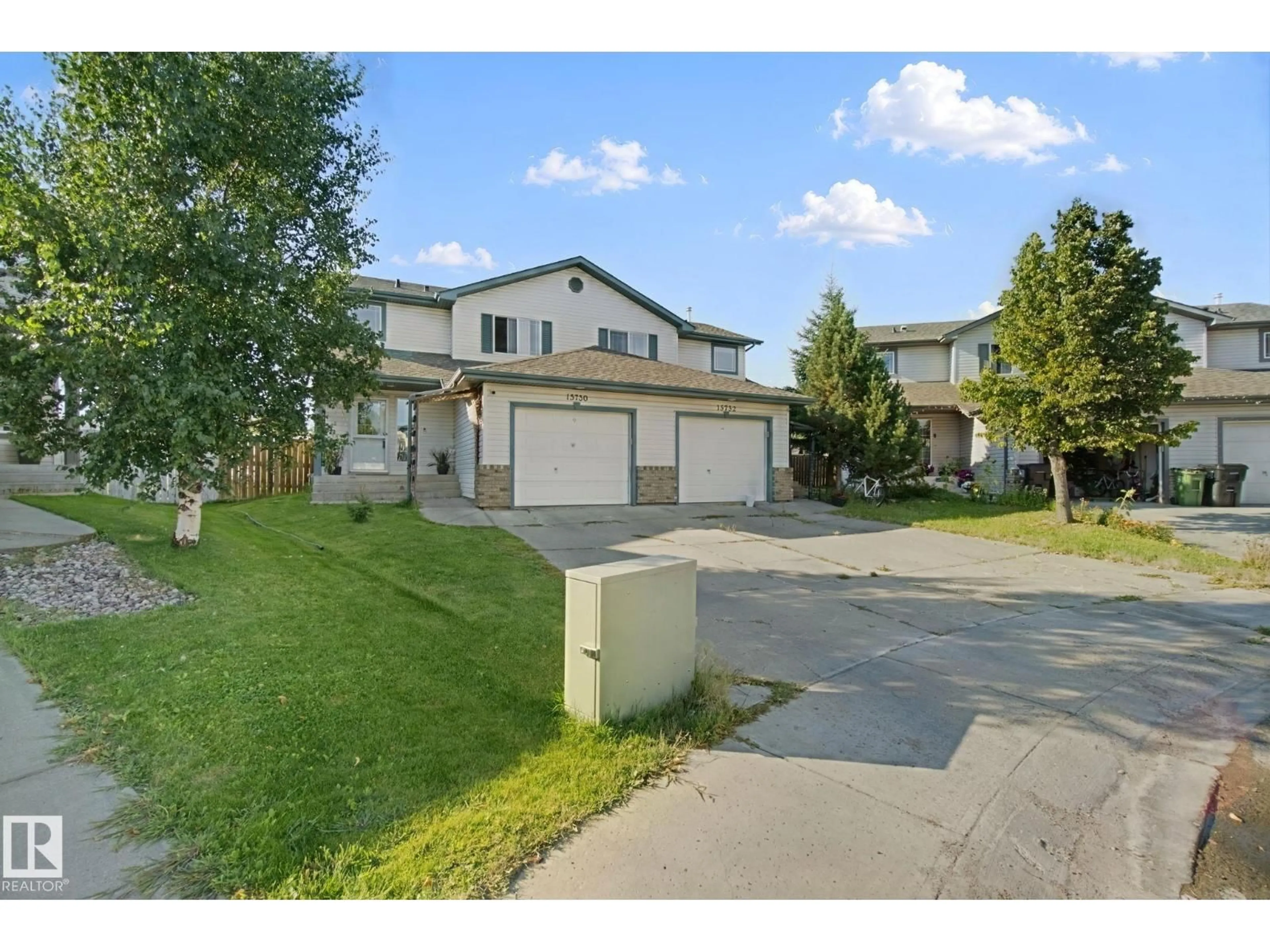 A pic from outside/outdoor area/front of a property/back of a property/a pic from drone, street for NW - 15730 141 ST, Edmonton Alberta T6V1T4
