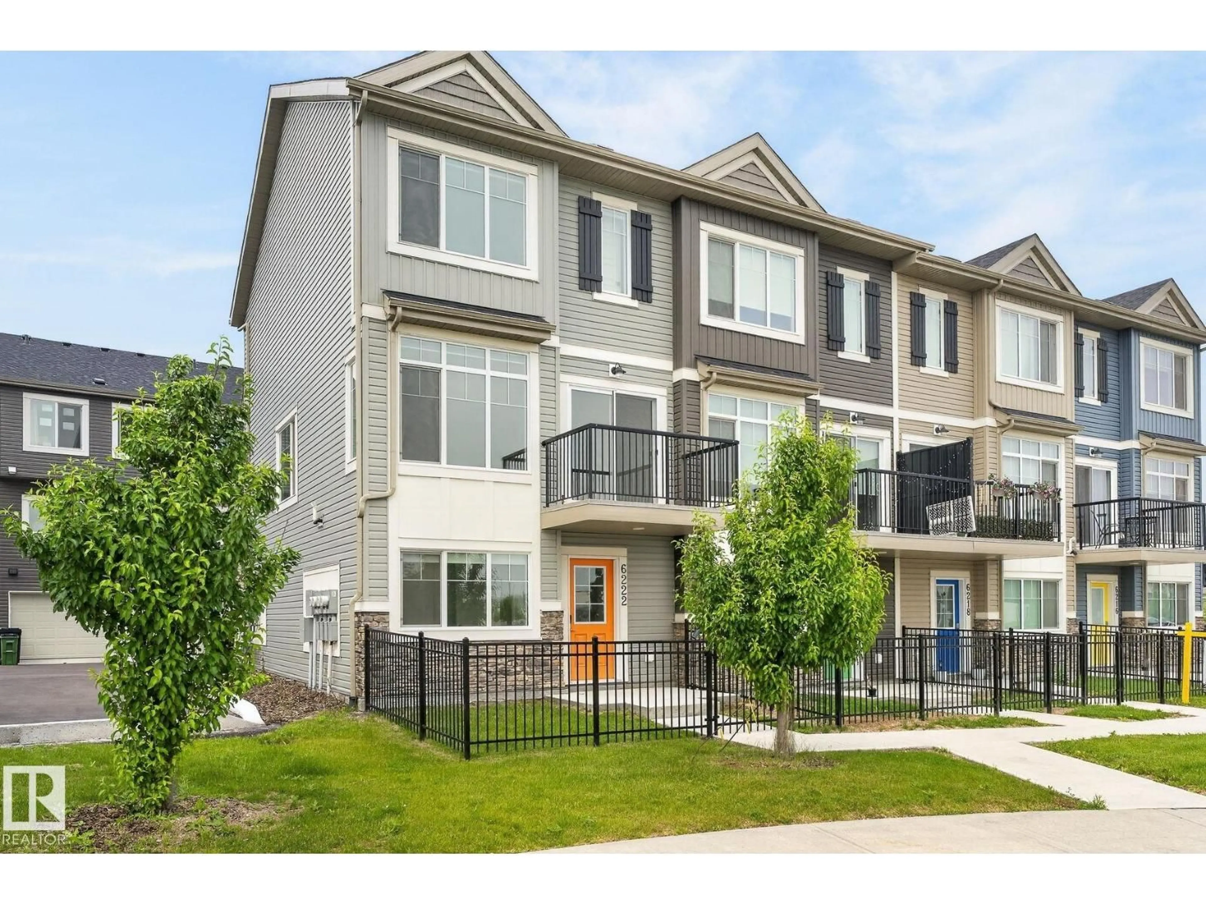Home with vinyl exterior material, street for 6222 CARTMELL CT, Edmonton Alberta T6W5A7