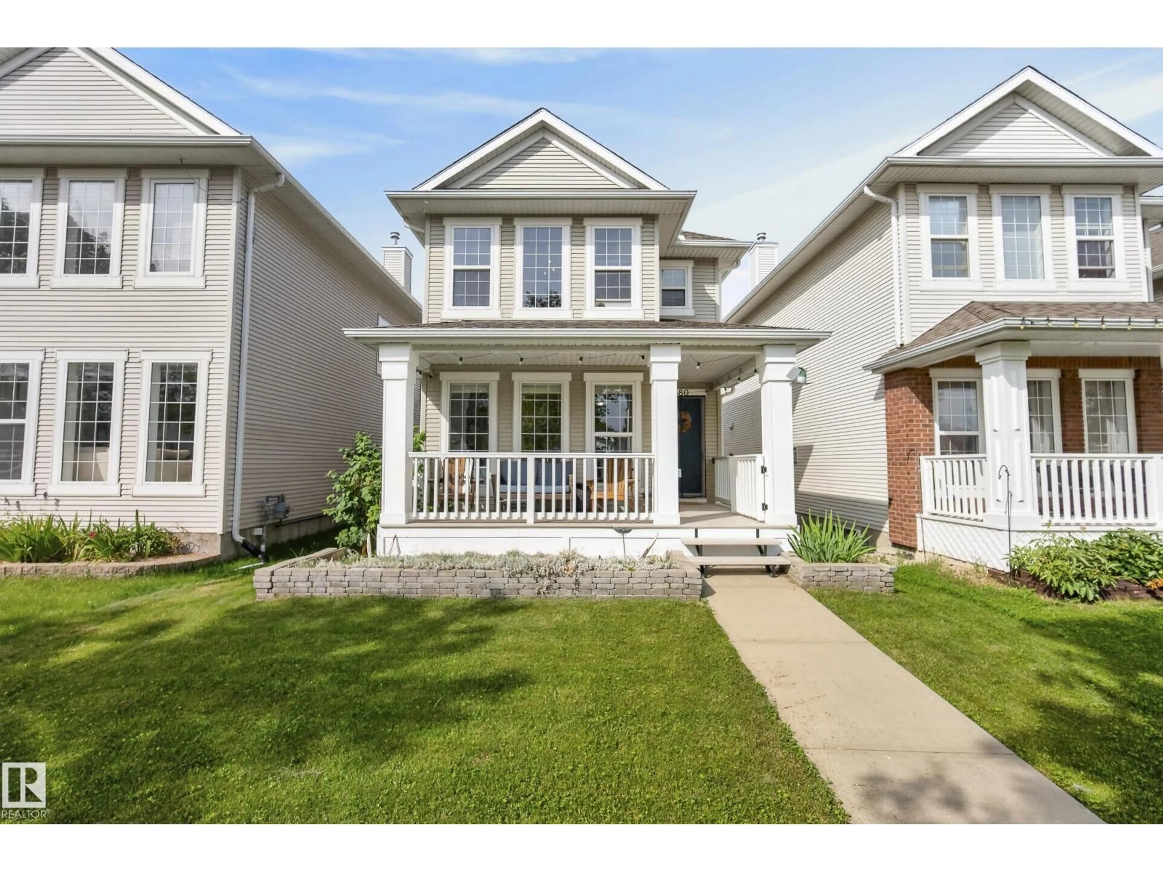 Home with vinyl exterior material, street for 380 BOTHWELL DR, Sherwood Park Alberta T8H2M6