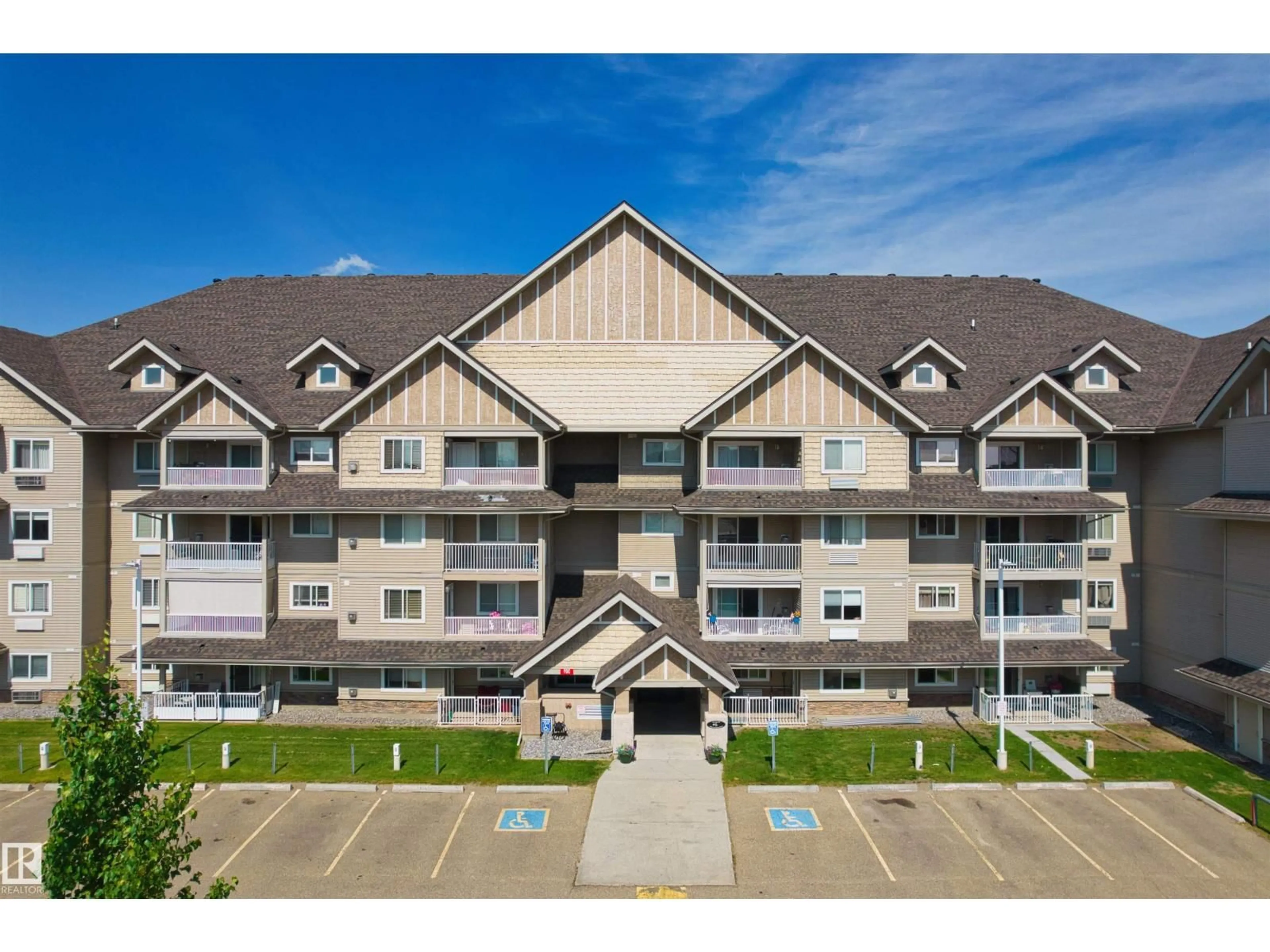 A pic from outside/outdoor area/front of a property/back of a property/a pic from drone, unknown for 311B SPRUCE RIDGE DR, Spruce Grove Alberta T7X4P4