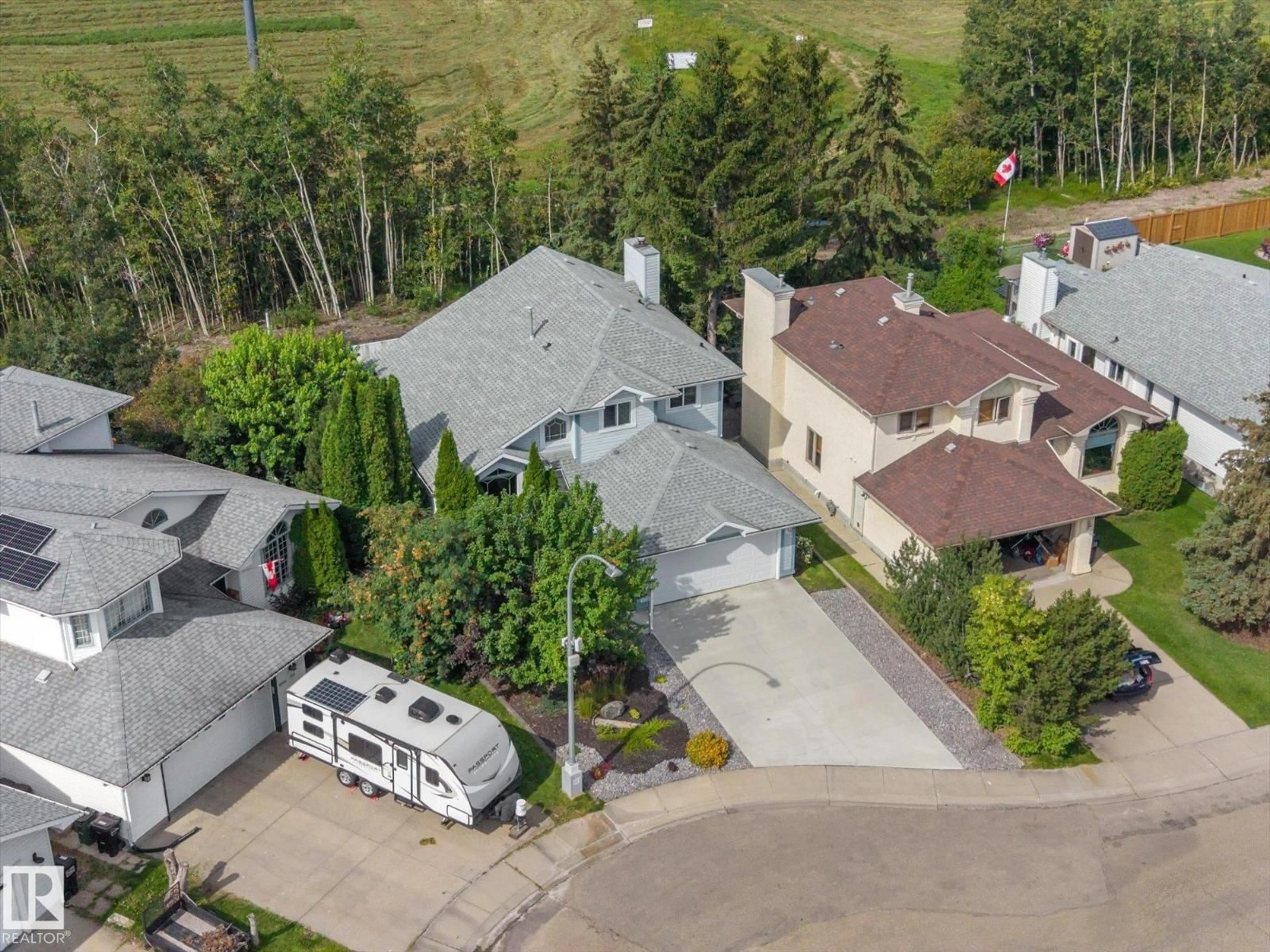 A pic from outside/outdoor area/front of a property/back of a property/a pic from drone, street for NW - 9008 190 ST, Edmonton Alberta T5T5W1