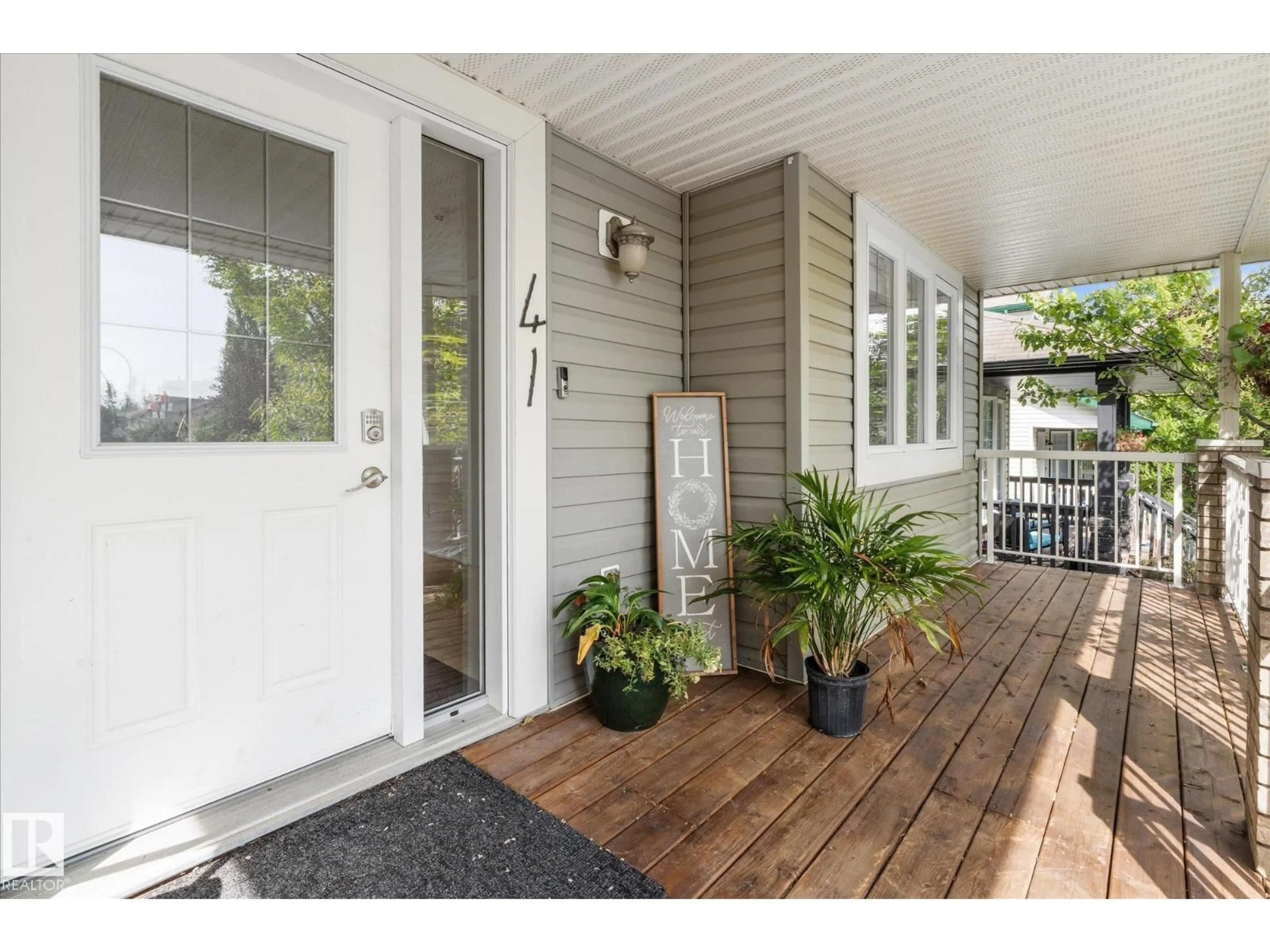 Indoor entryway for 41 SPRUCE VILLAGE DR, Spruce Grove Alberta T7X0H1