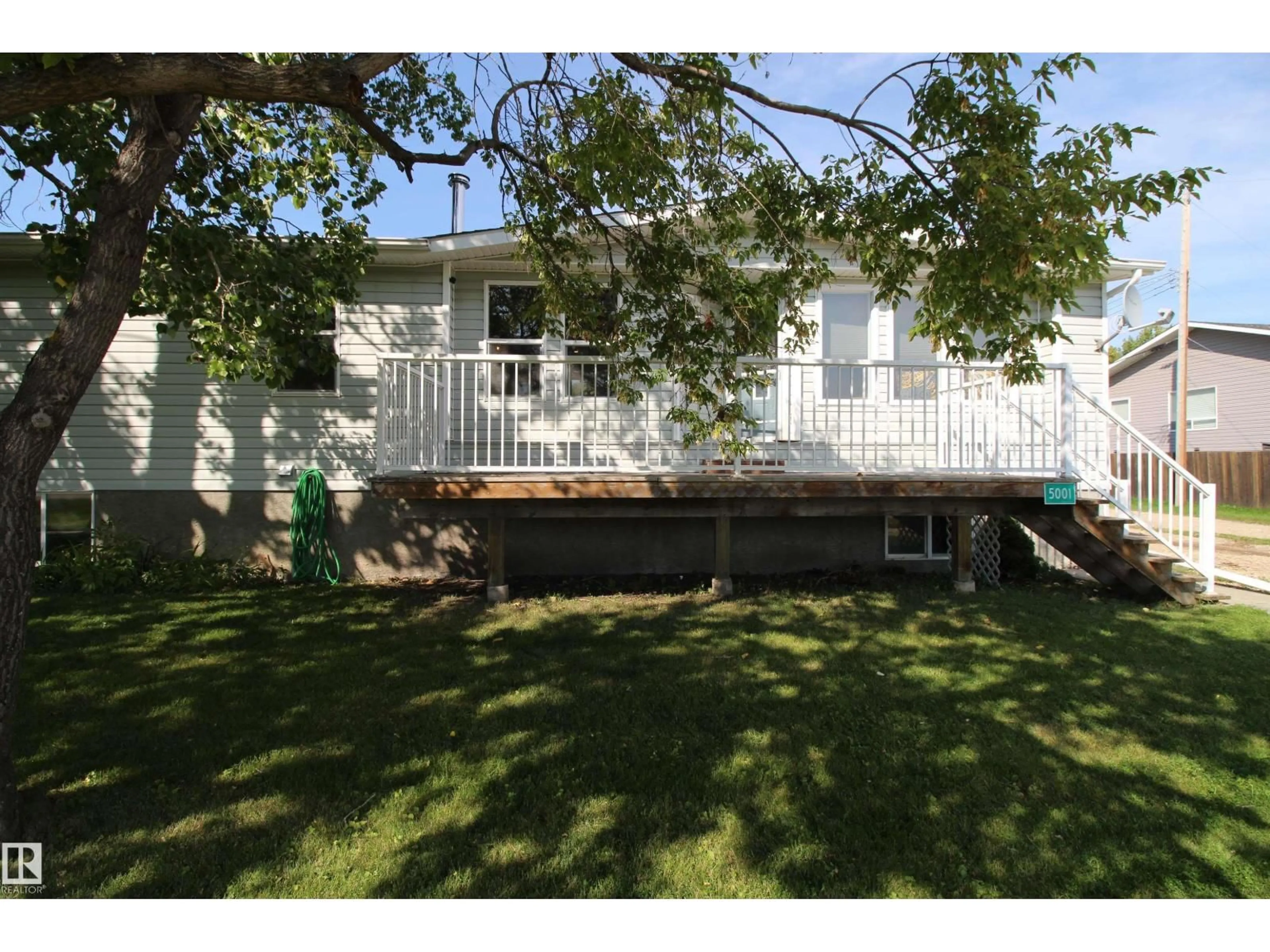 Unknown for 5001 48 ST, Pickardville Alberta T0G1W0