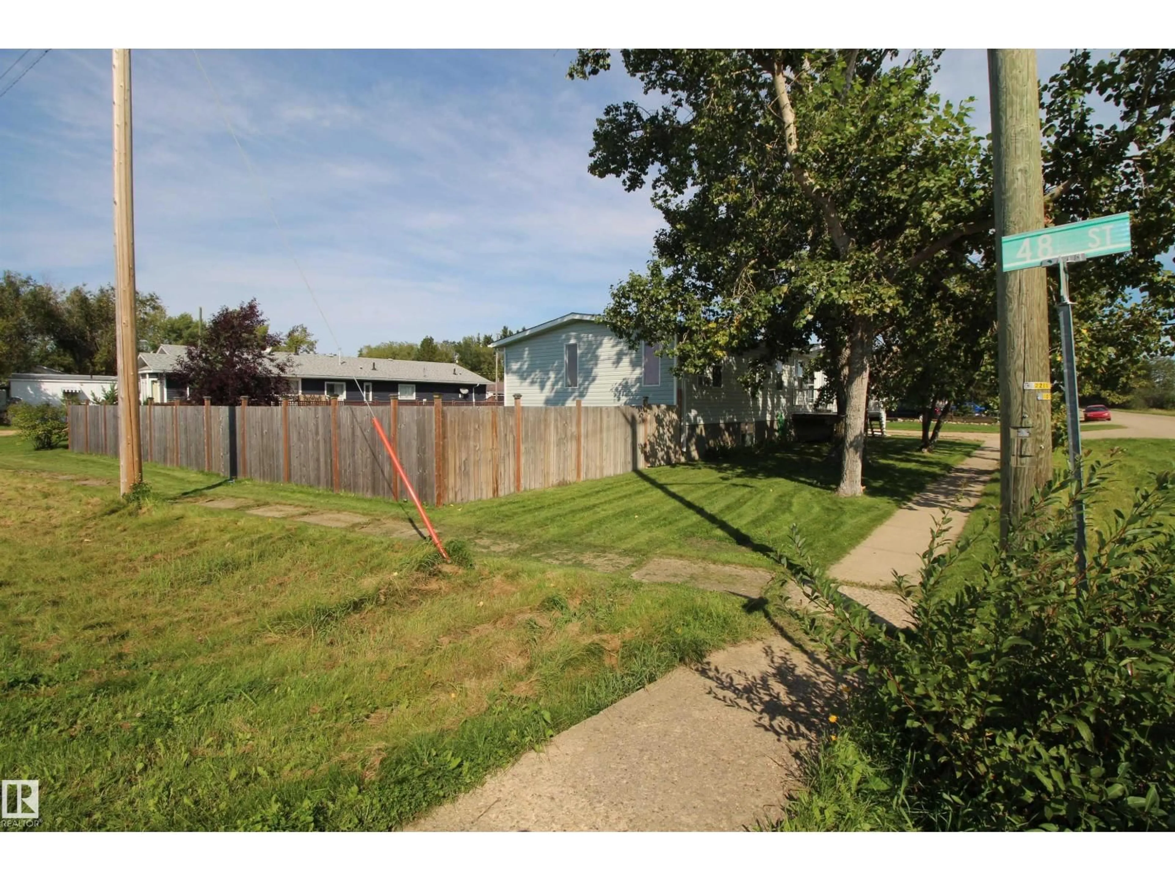 Unknown for 5001 48 ST, Pickardville Alberta T0G1W0