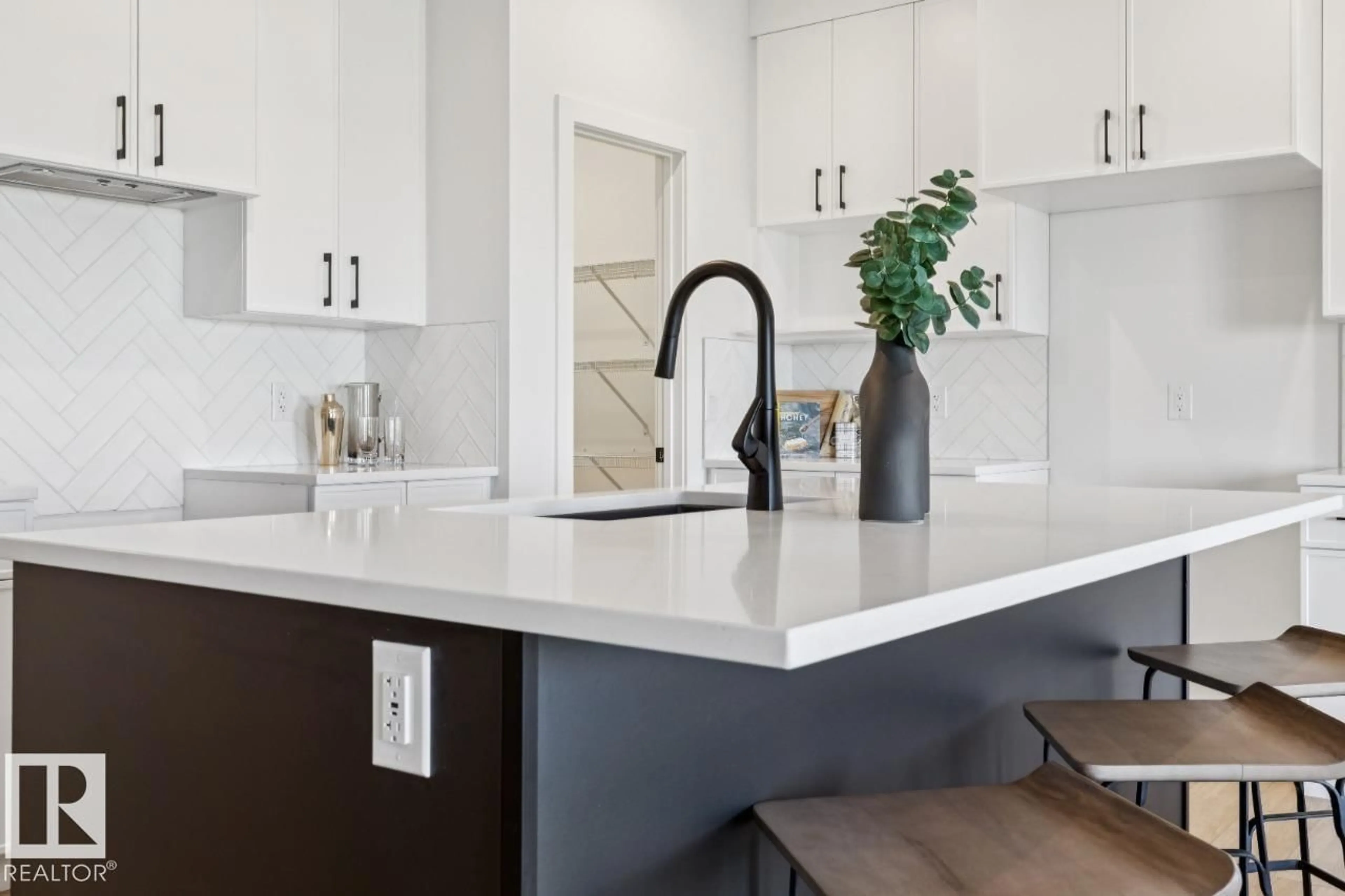 Contemporary kitchen, ceramic/tile floor for 214 WATTLE RD, Leduc Alberta T9E0V1