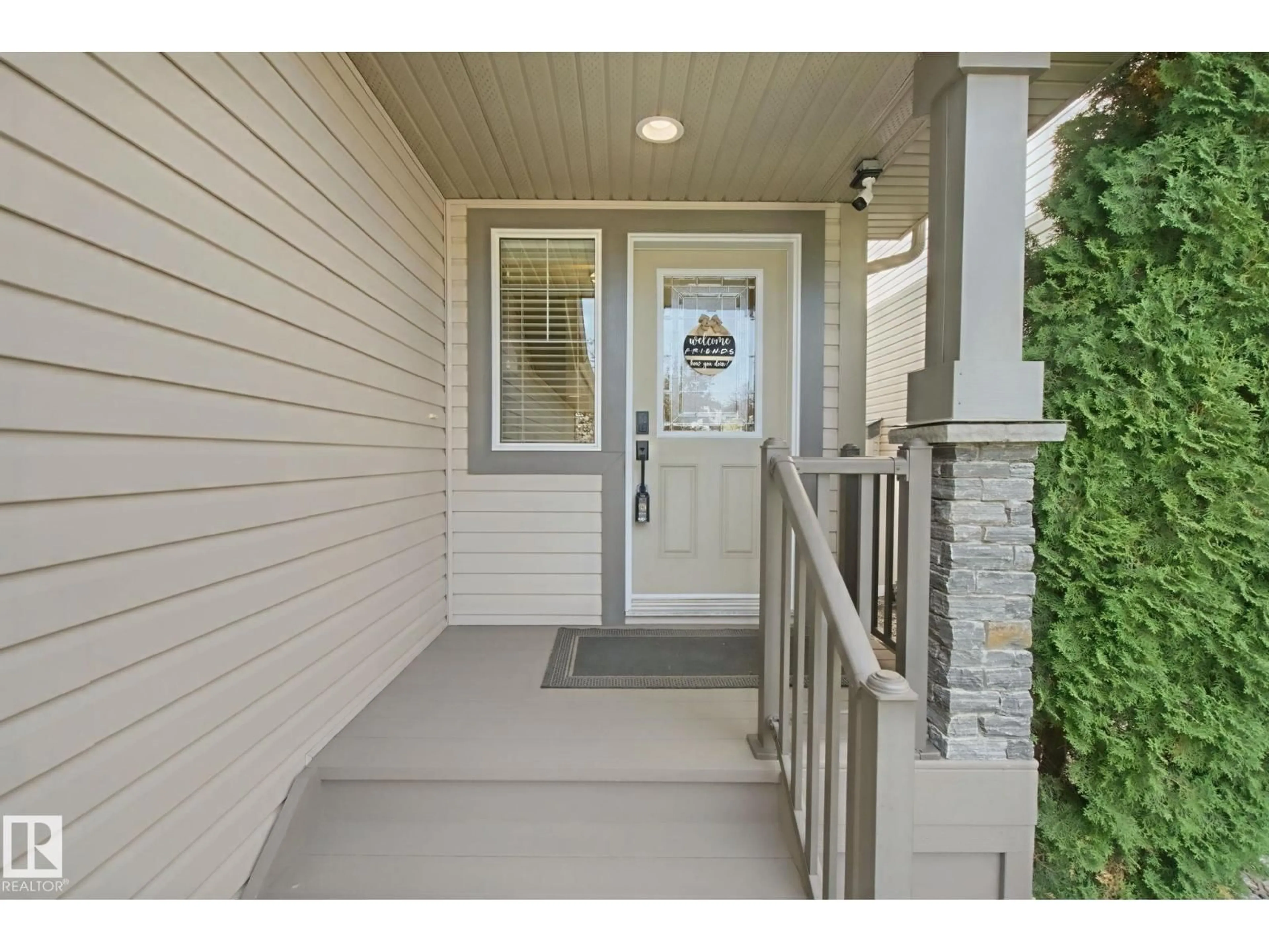 Indoor entryway for 548 171 ST, Edmonton Alberta T6W0M1