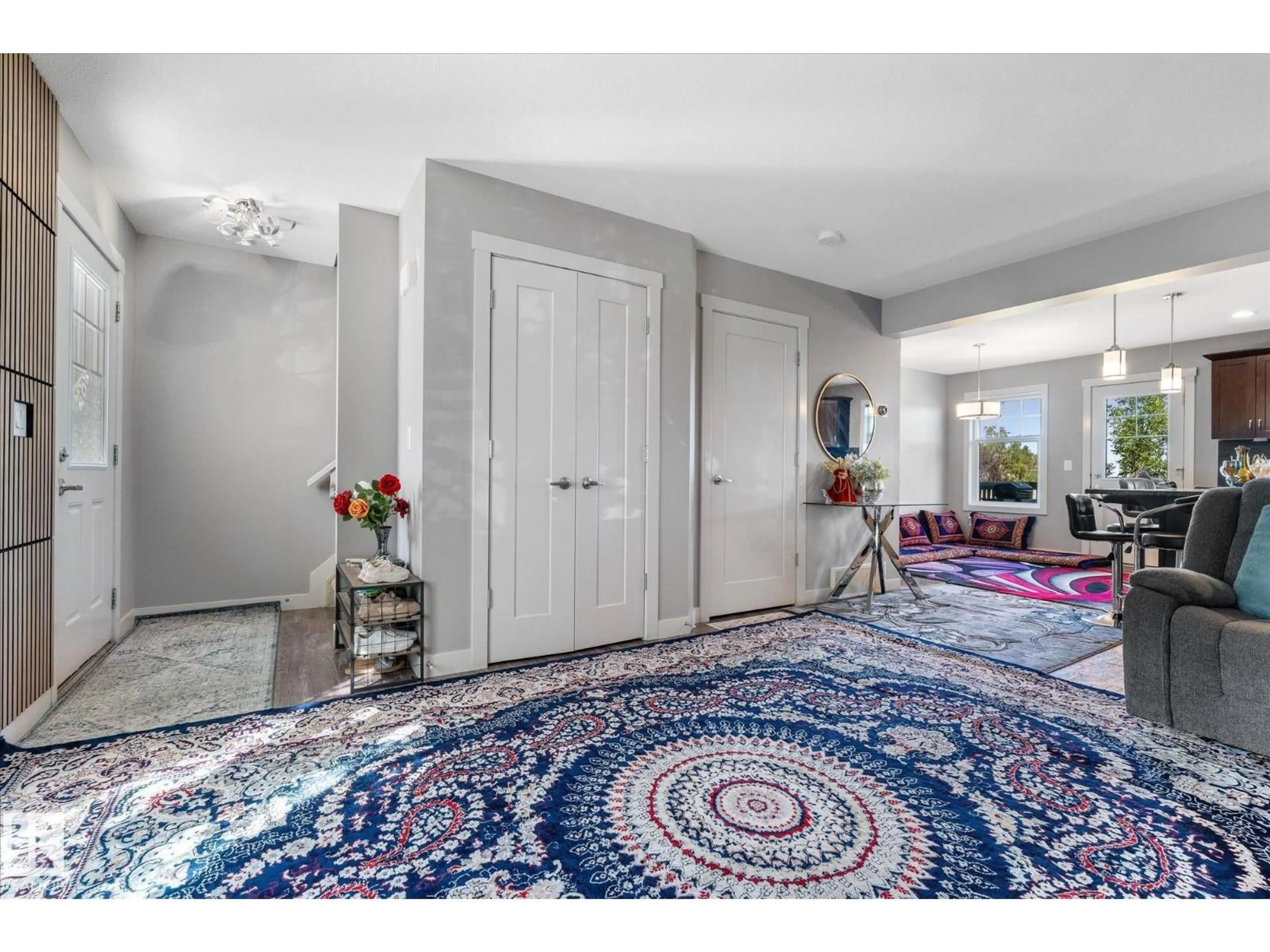 Indoor entryway for #2 - 5203 149 AV, Edmonton Alberta T5A1B5