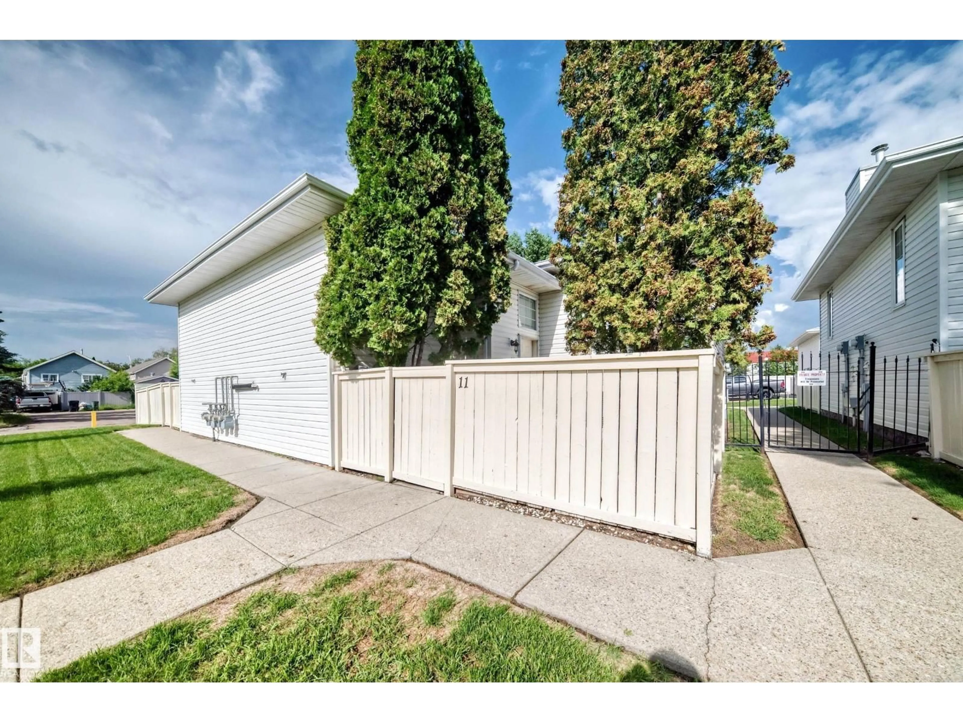 Unknown for 11 KIRKWOOD WY, Edmonton Alberta T6L6W9