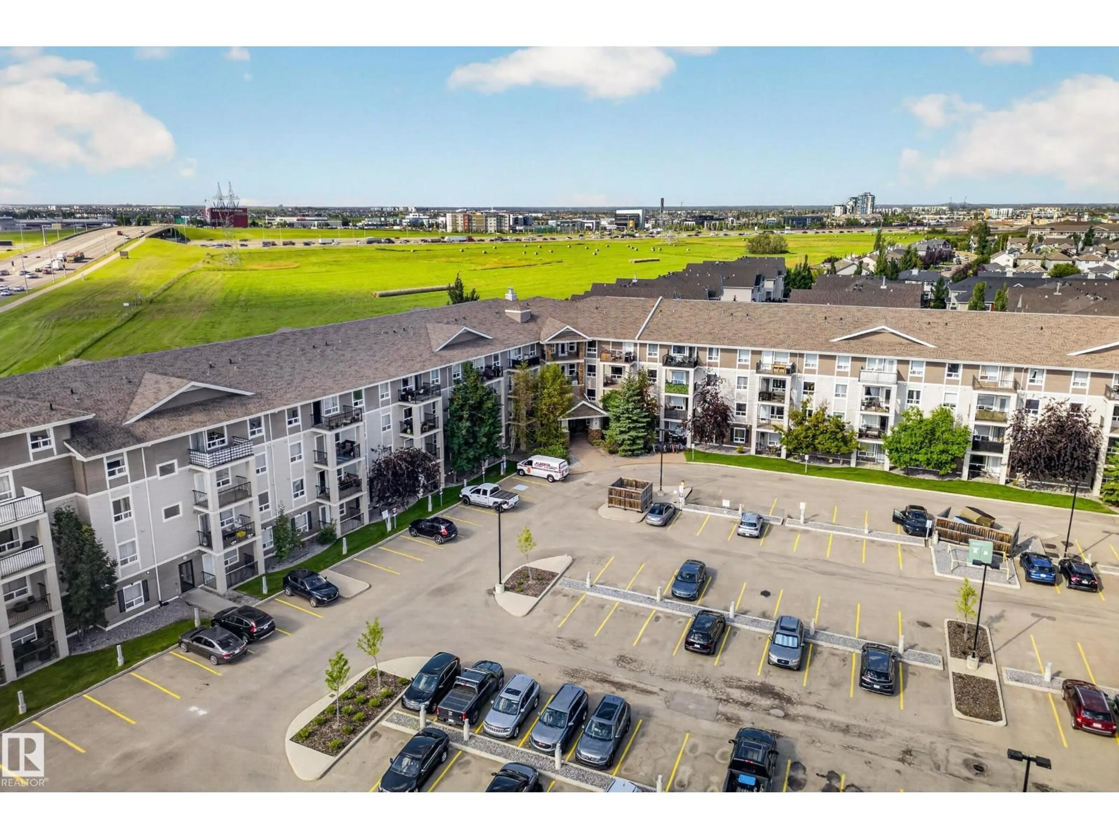 A pic from outside/outdoor area/front of a property/back of a property/a pic from drone, unknown for 7331 - 6430 SOUTH TERWILLEGAR DR, Edmonton Alberta T6R0L9